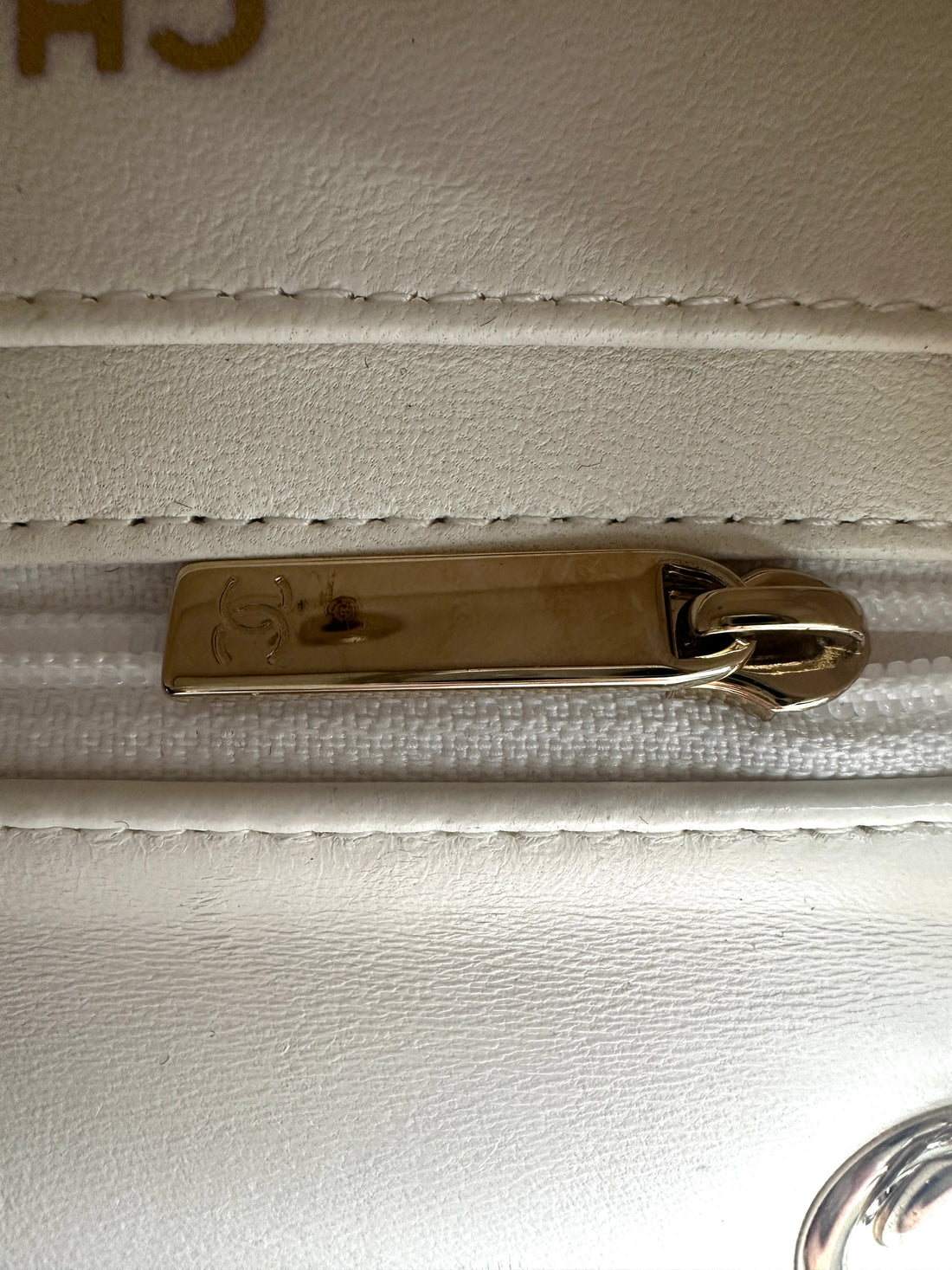 Chanel White Quilted Leather Flap Bag With Gold Hardware(AE***4E) CC1734
