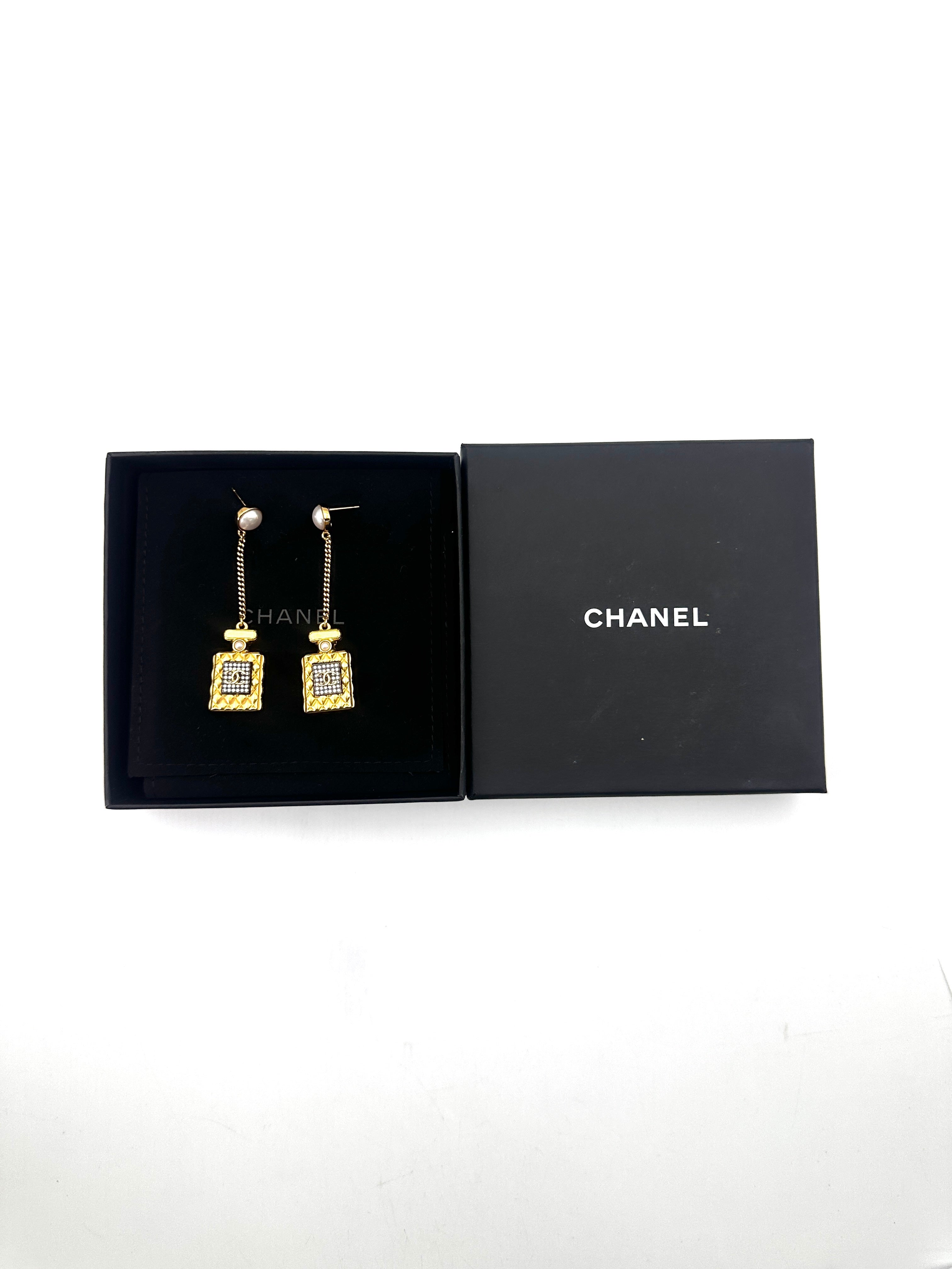 Chanel 21V Metal Crystal Pearl No.5 Perfume Bottle Chain Drop Earrings CC1732