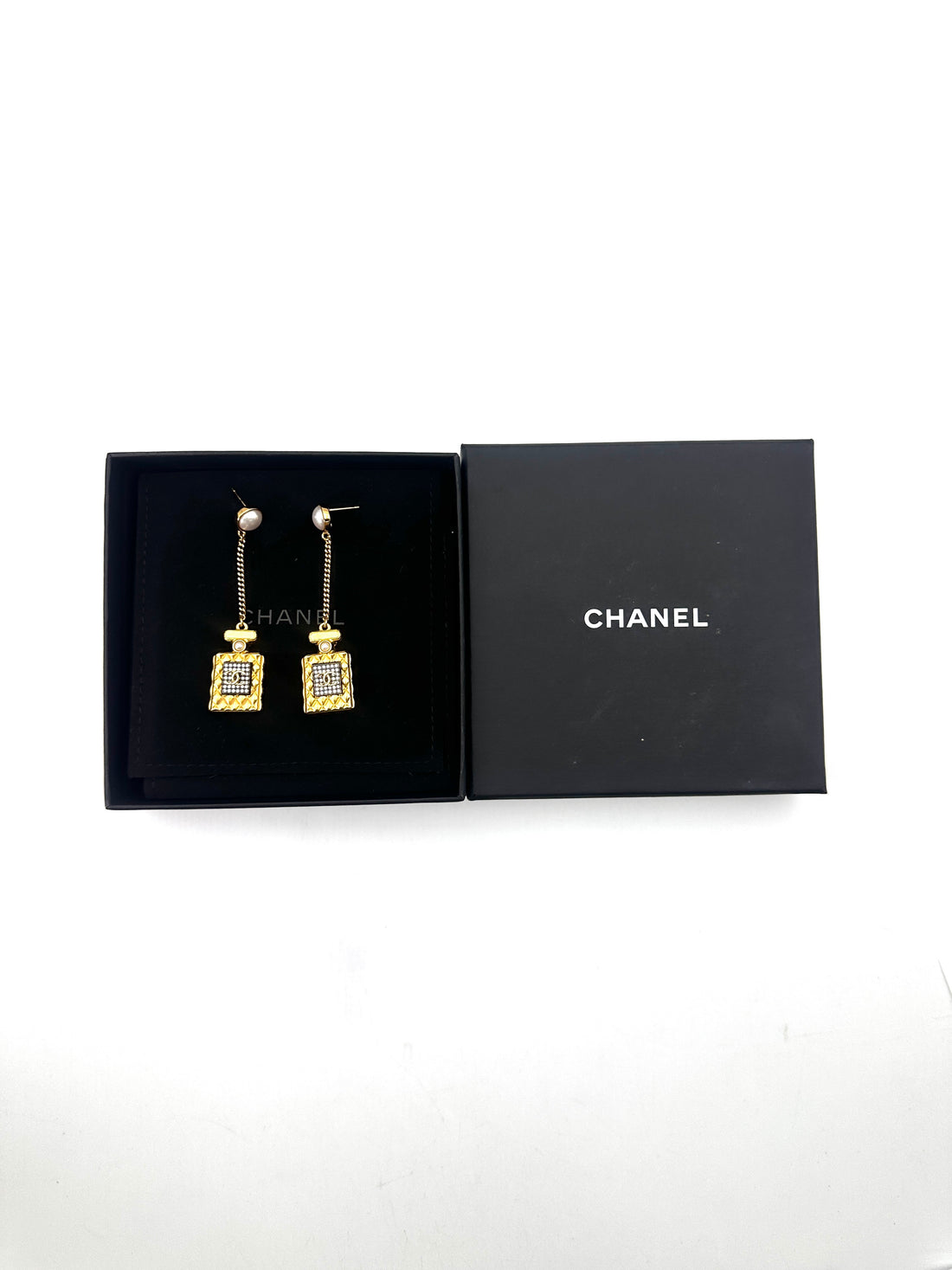 Chanel 21V Metal Crystal Pearl No.5 Perfume Bottle Chain Drop Earrings CC1732