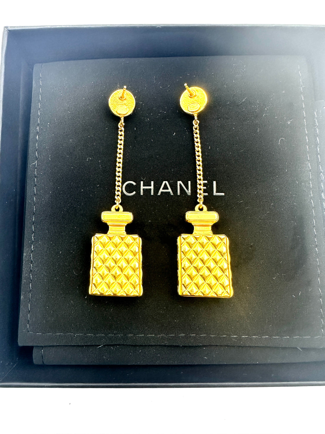 Chanel 21V Metal Crystal Pearl No.5 Perfume Bottle Chain Drop Earrings CC1732