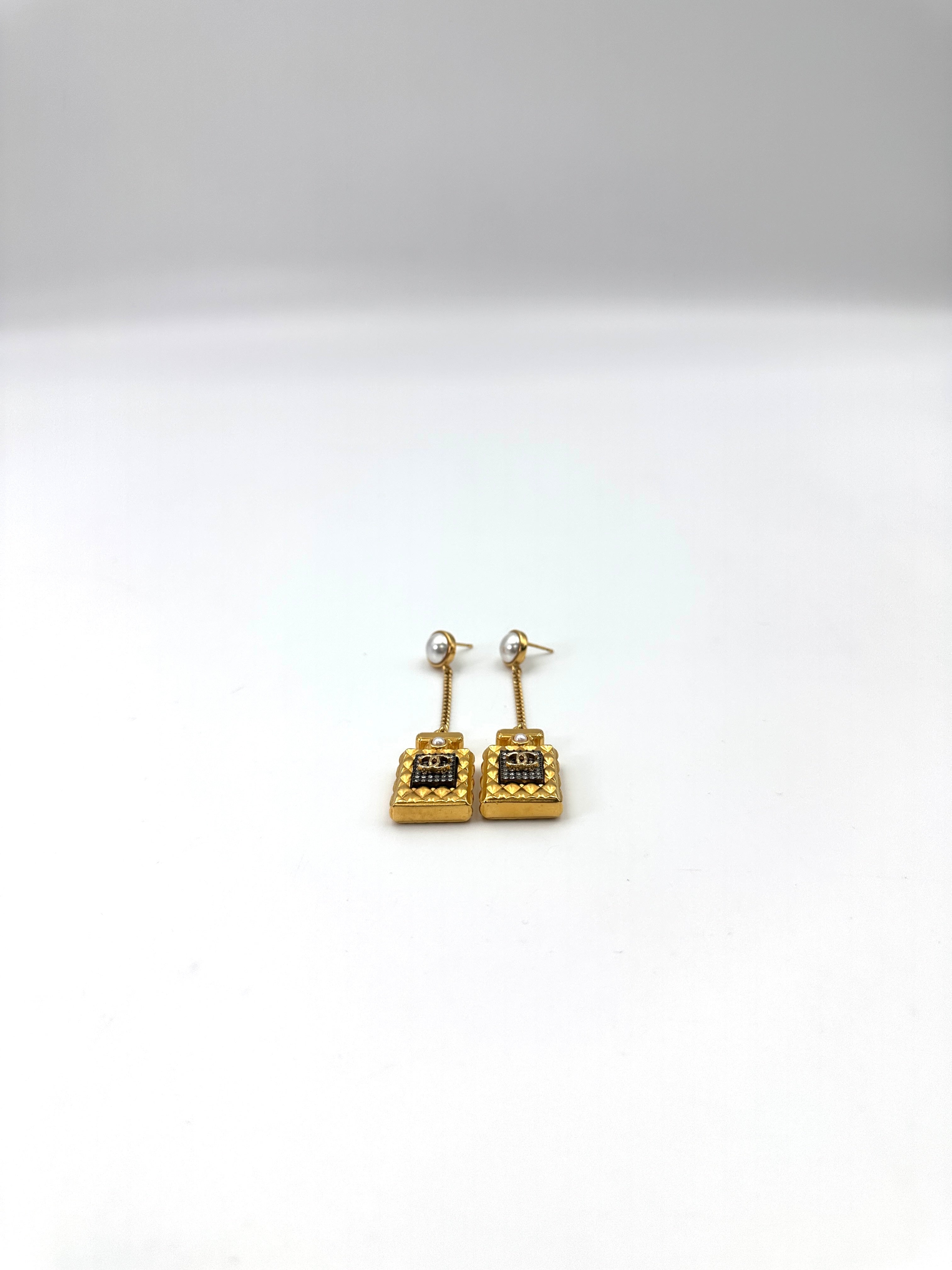 Chanel 21V Metal Crystal Pearl No.5 Perfume Bottle Chain Drop Earrings CC1732
