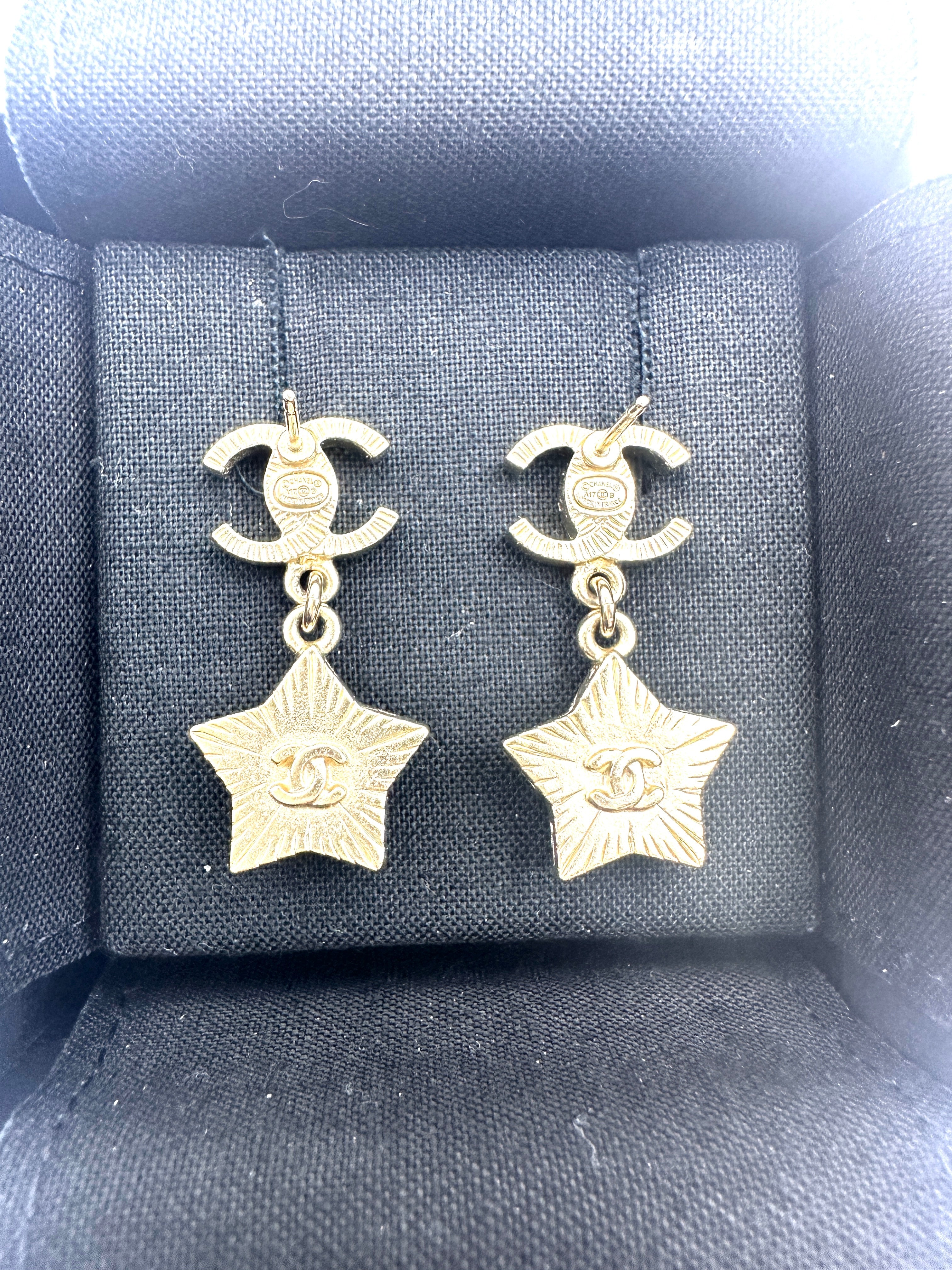 Chanel CC Logo Star Drop Earrings CC1733