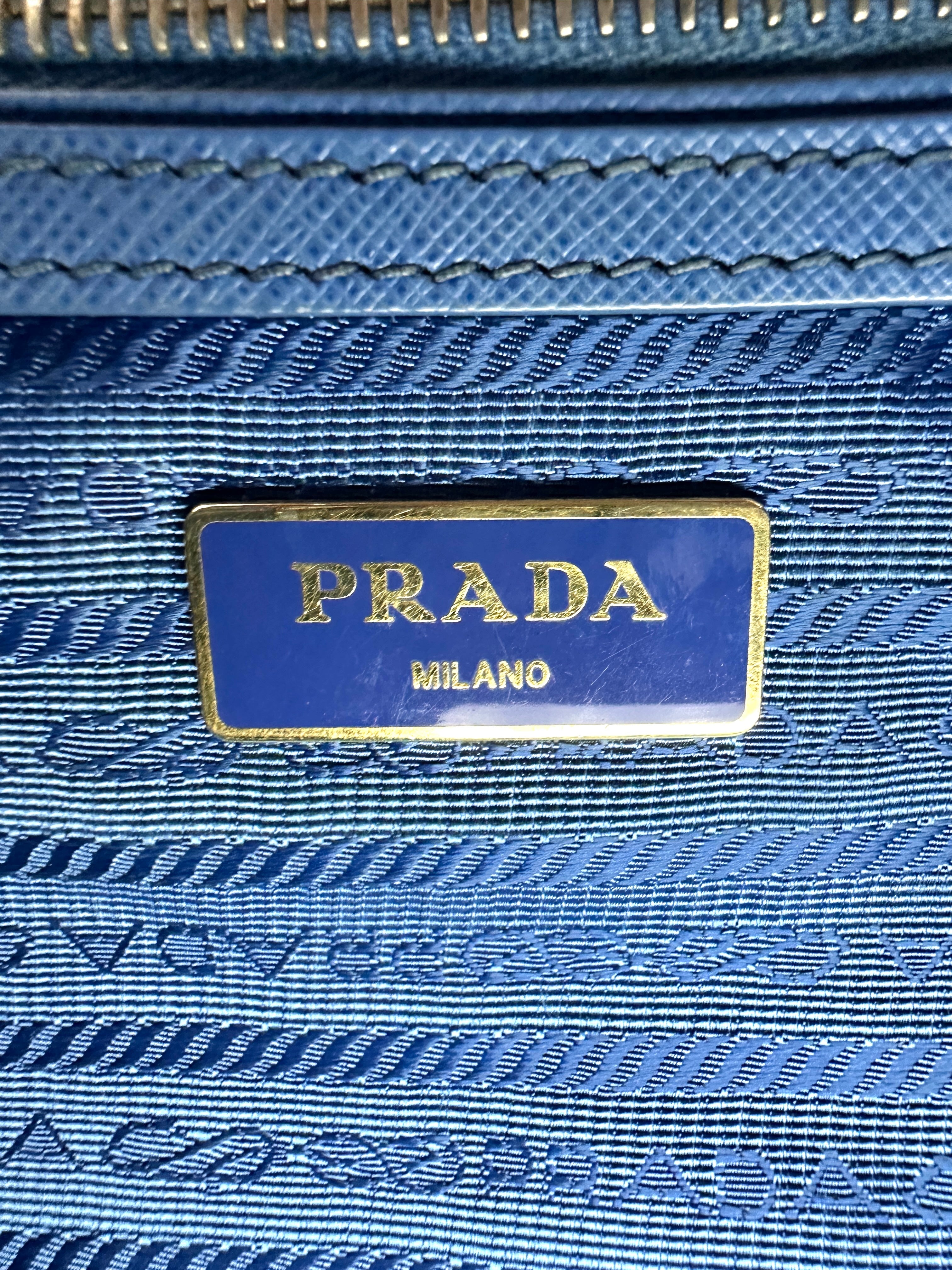 Prada Galleria Blue Saffiano Leather Medium Size Handle Bag PR255