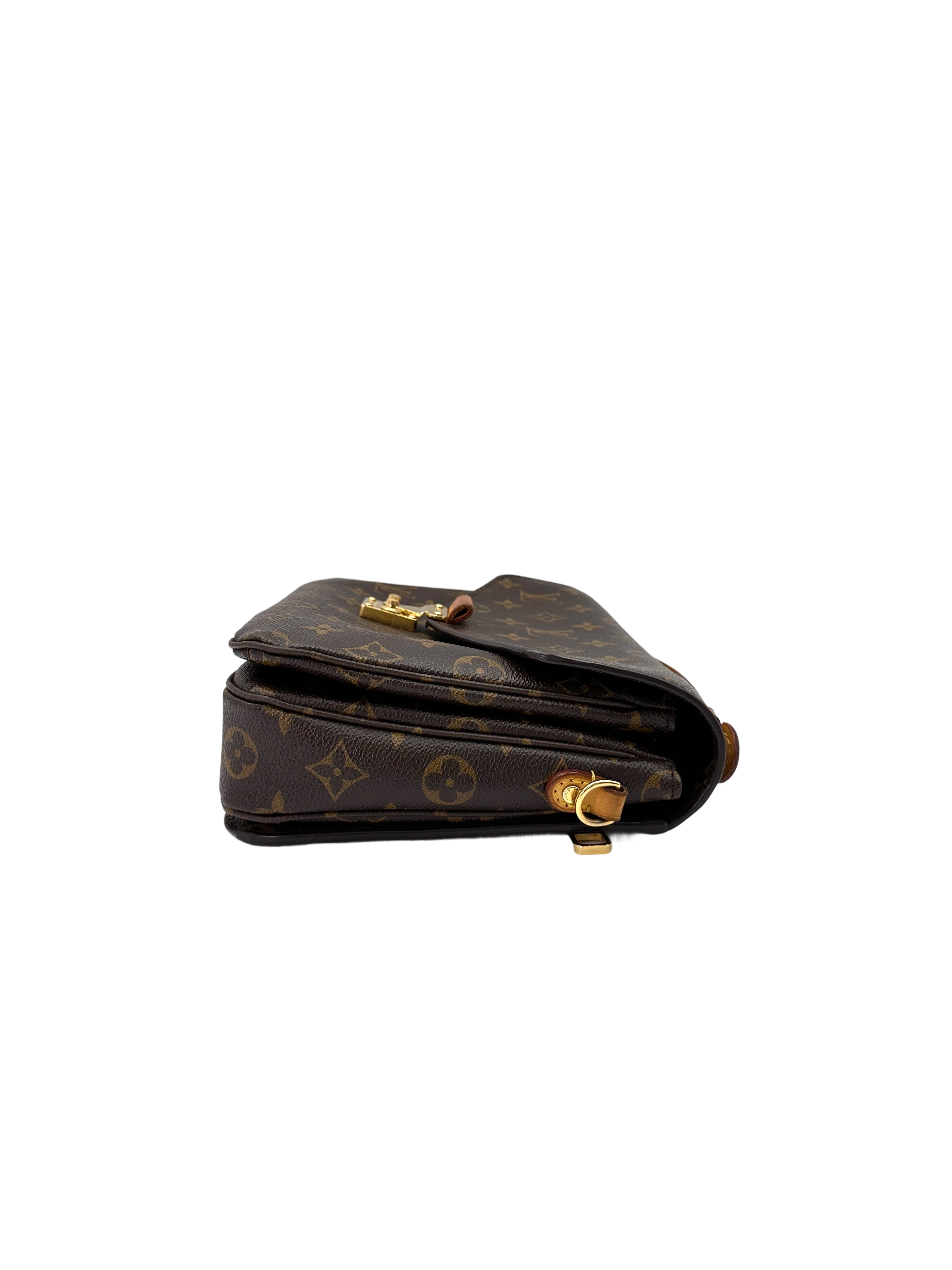 Louis Vuitton Monogram Canvas Pochette Metis LV2415