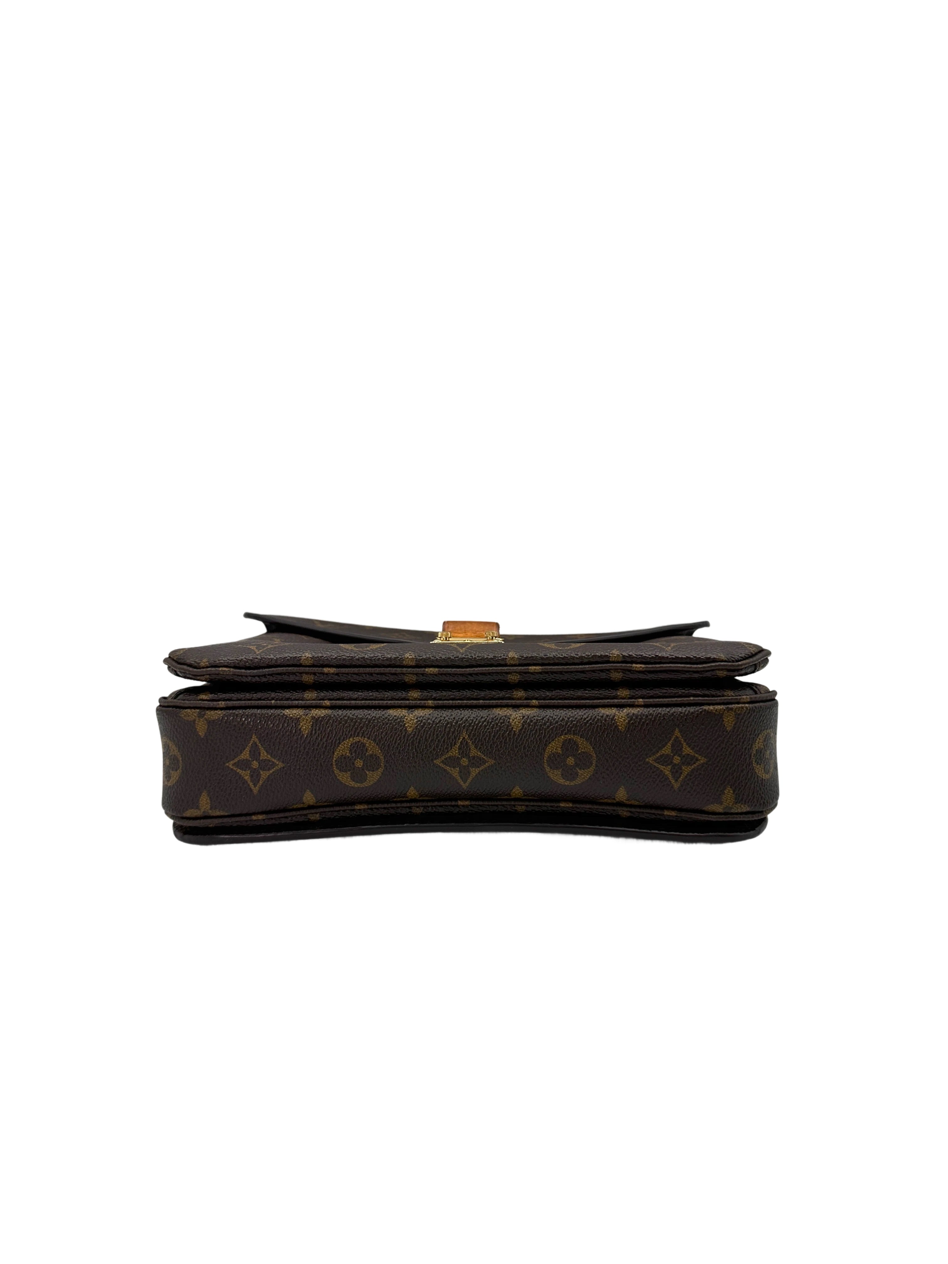 Louis Vuitton Monogram Canvas Pochette Metis LV2415