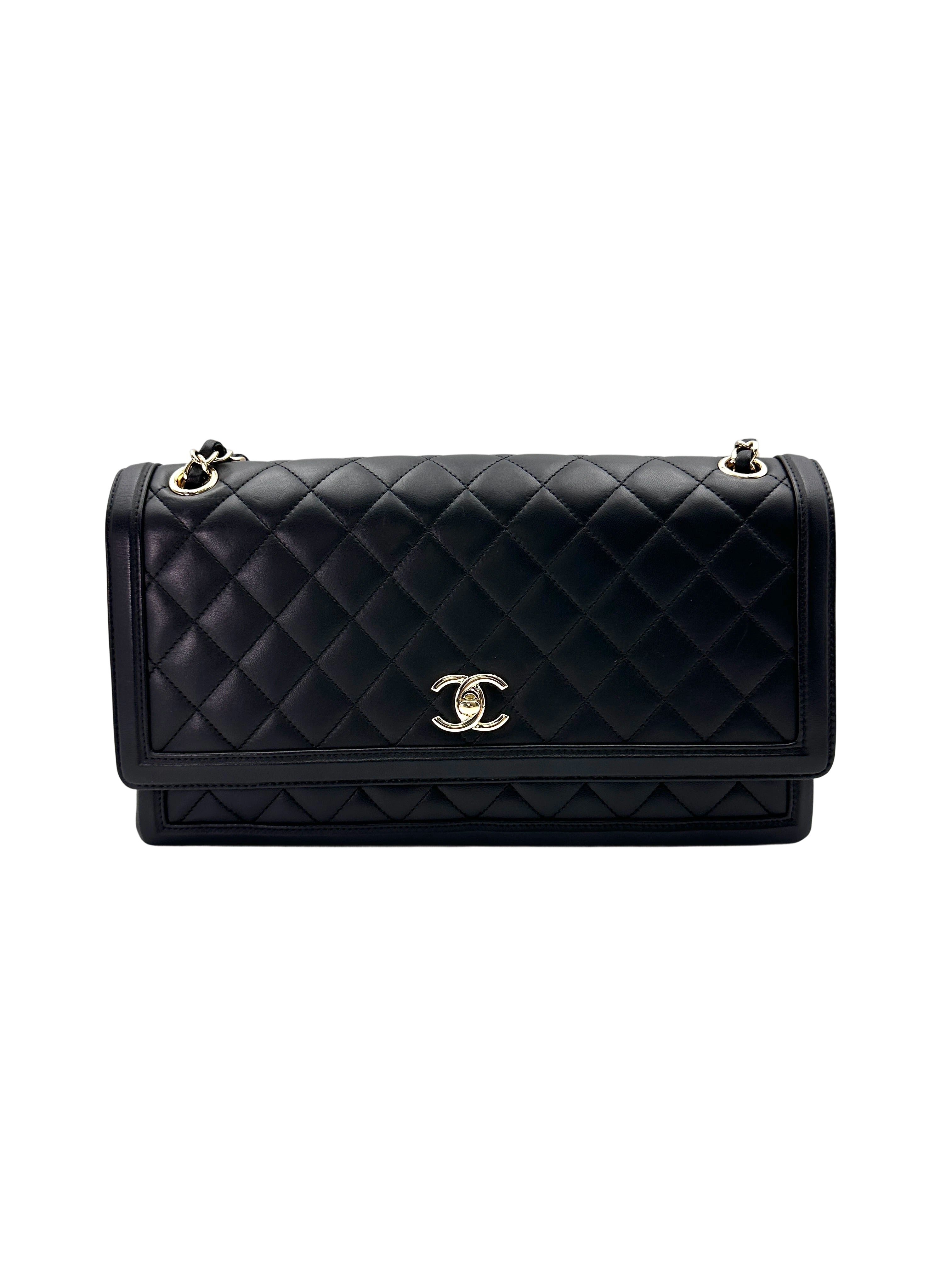 Chanel Classic Flap Black Quilted Lambskin Shoulder Bag(22***88) IRIS152