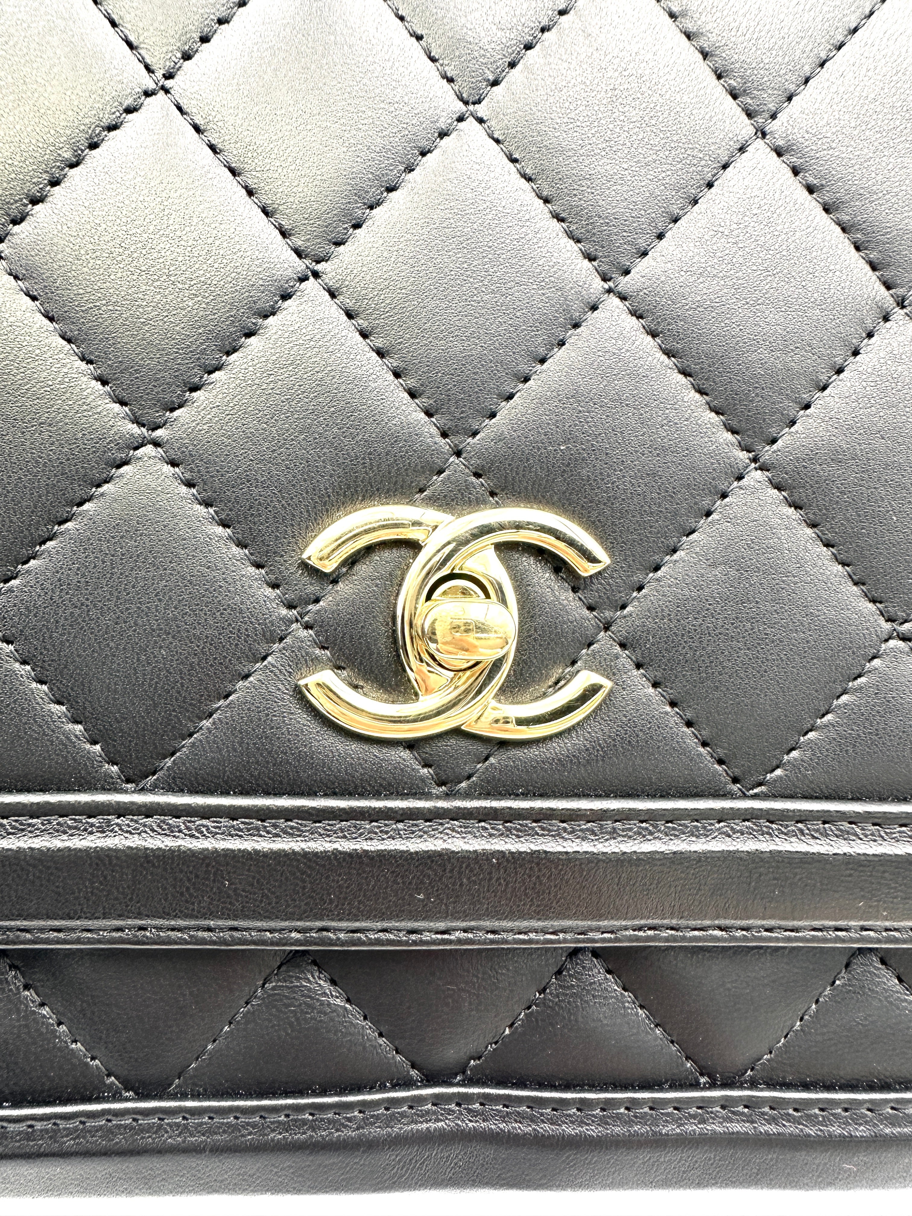 Chanel Classic Flap Black Quilted Lambskin Shoulder Bag(22***88) IRIS152