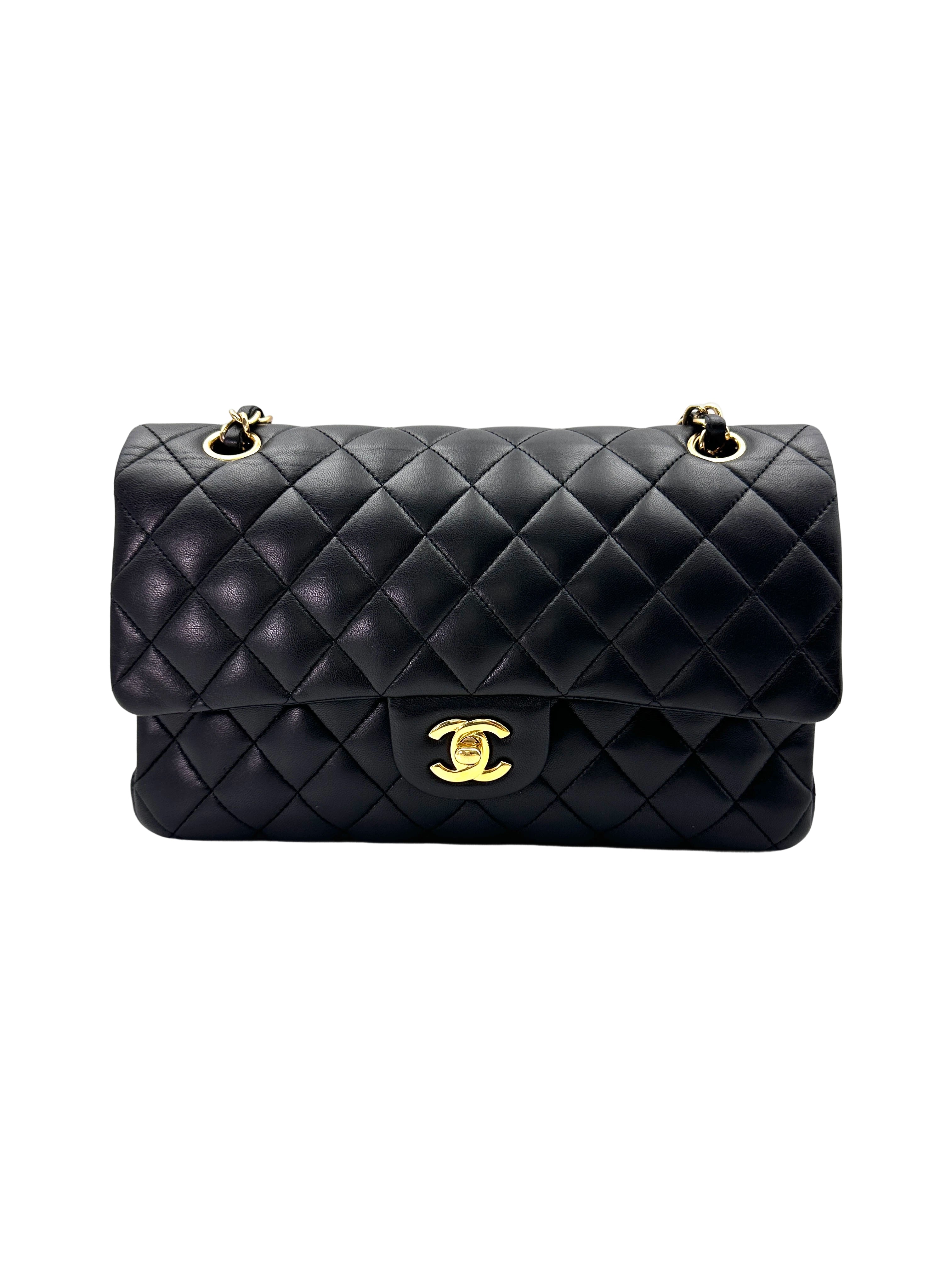 Chanel Classic Flap Black Quilted Lambskin Medium Size Shoulder Bag(13***24) IRIS151