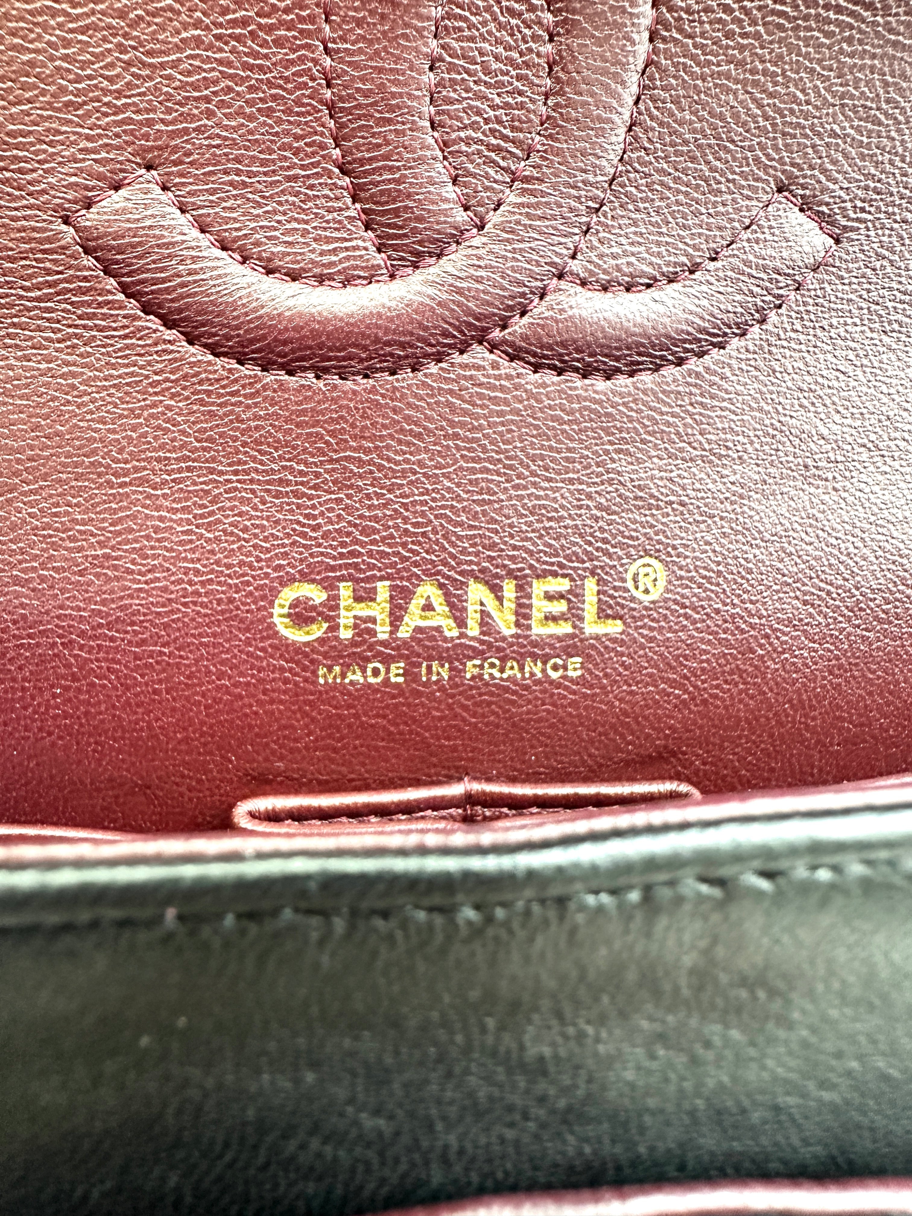 Chanel Classic Flap Black Quilted Lambskin Medium Size Shoulder Bag(13***24) IRIS151