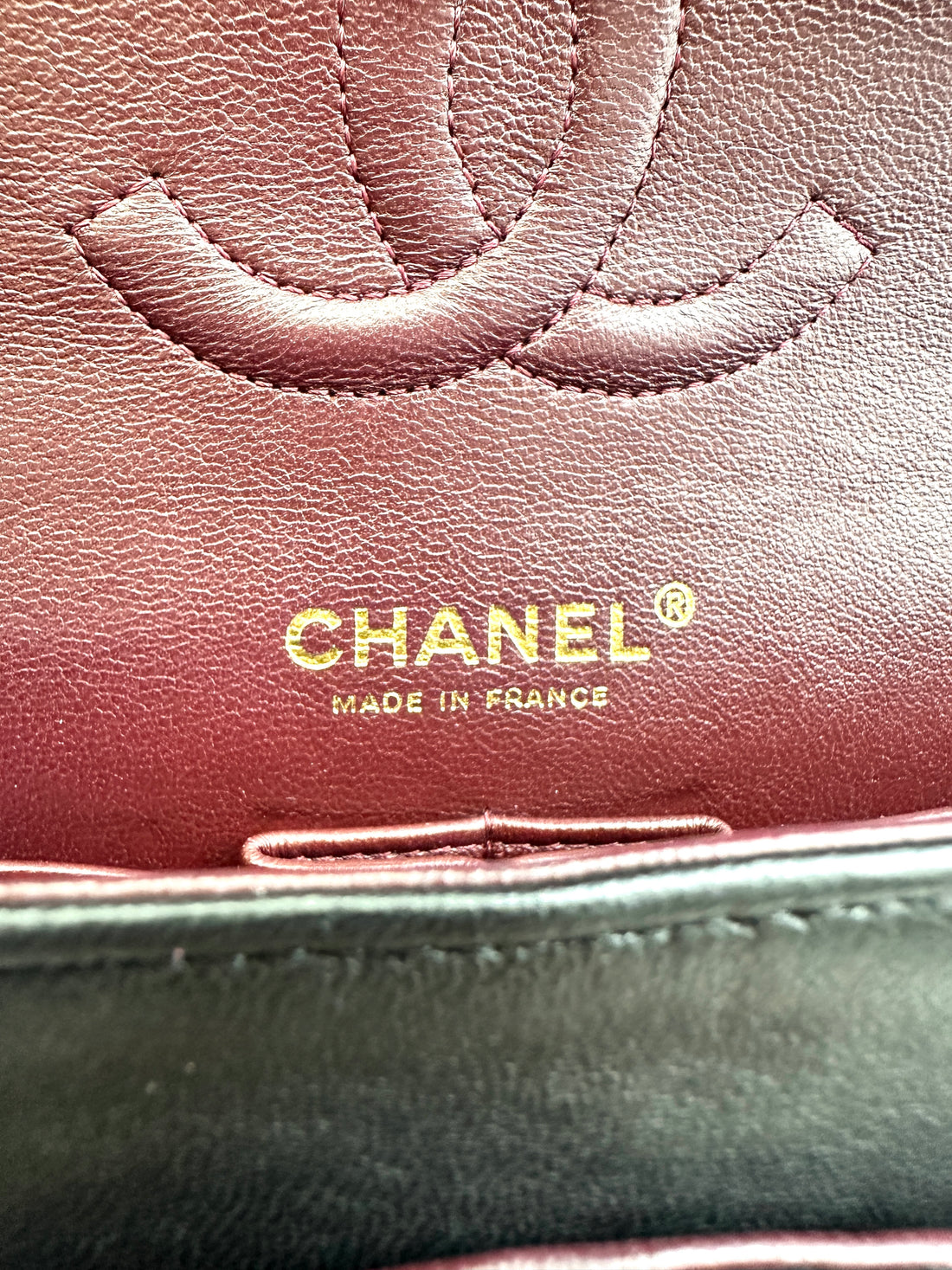 Chanel Classic Flap Black Quilted Lambskin Medium Size Shoulder Bag(13***24) IRIS151