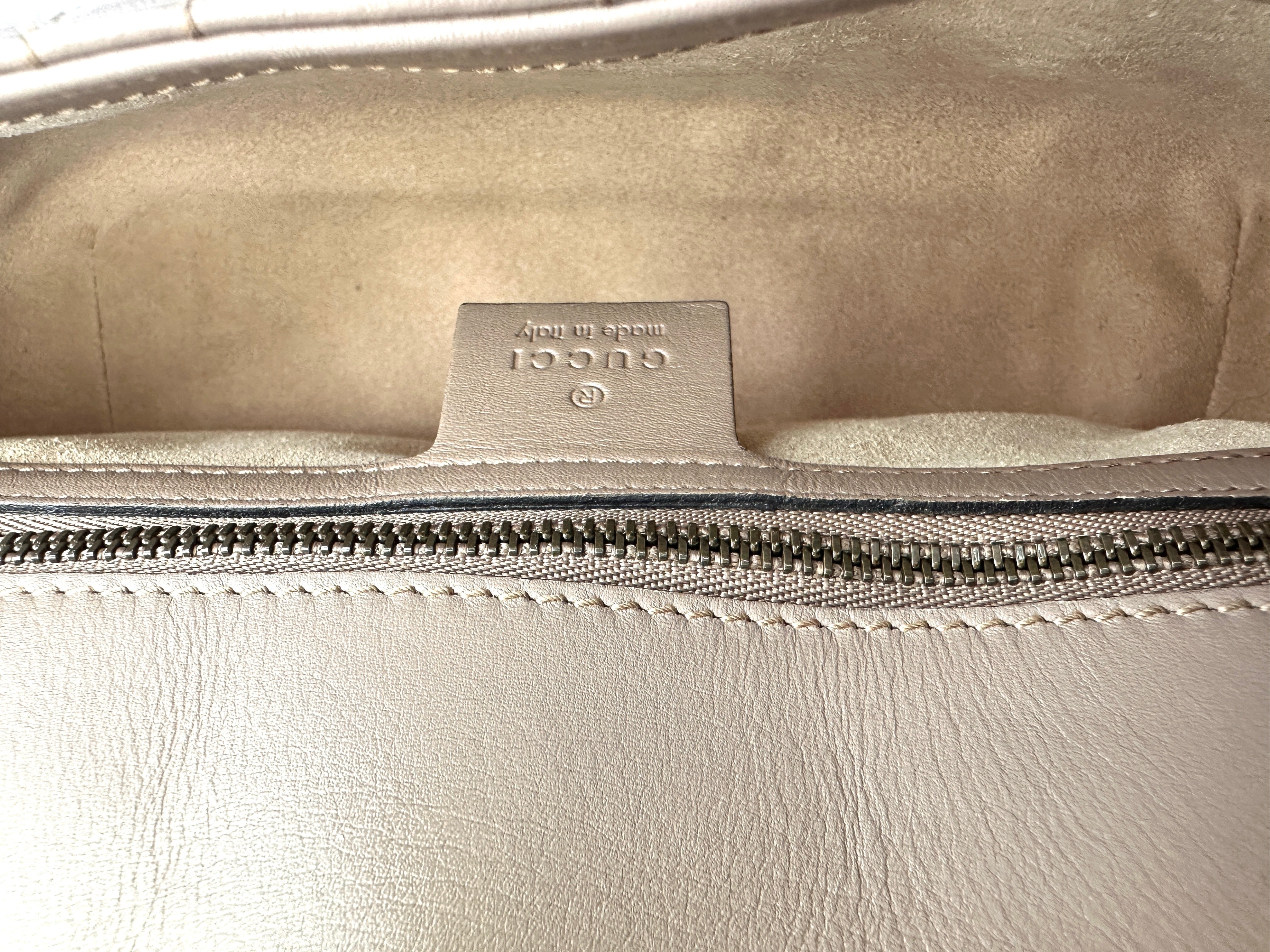 Gucci GG Marmont Pearl And Studded Embellished Beige Quilted Leather Medium Size Shoulder Bag GG839