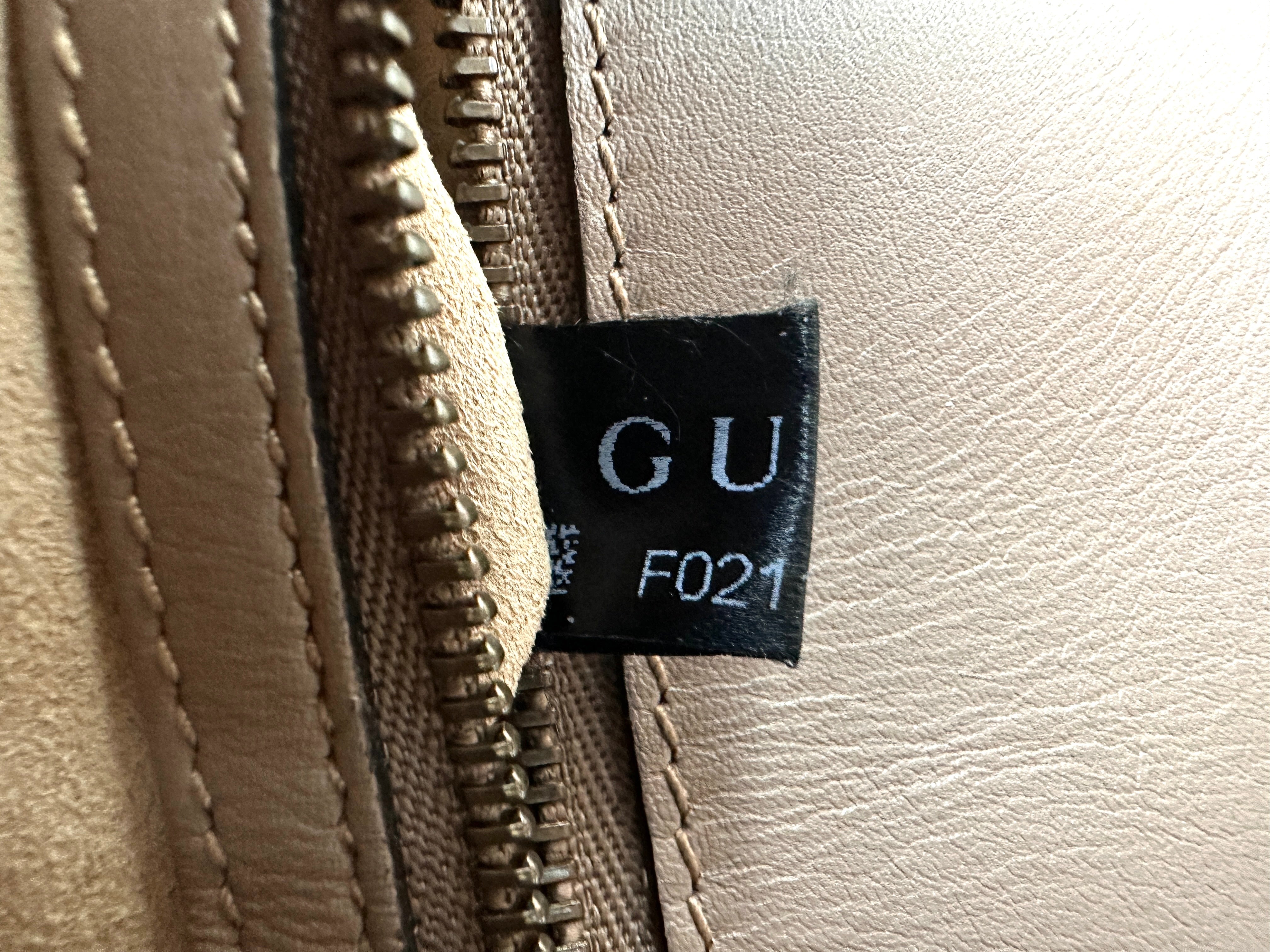 Gucci GG Marmont Pearl And Studded Embellished Beige Quilted Leather Medium Size Shoulder Bag GG839