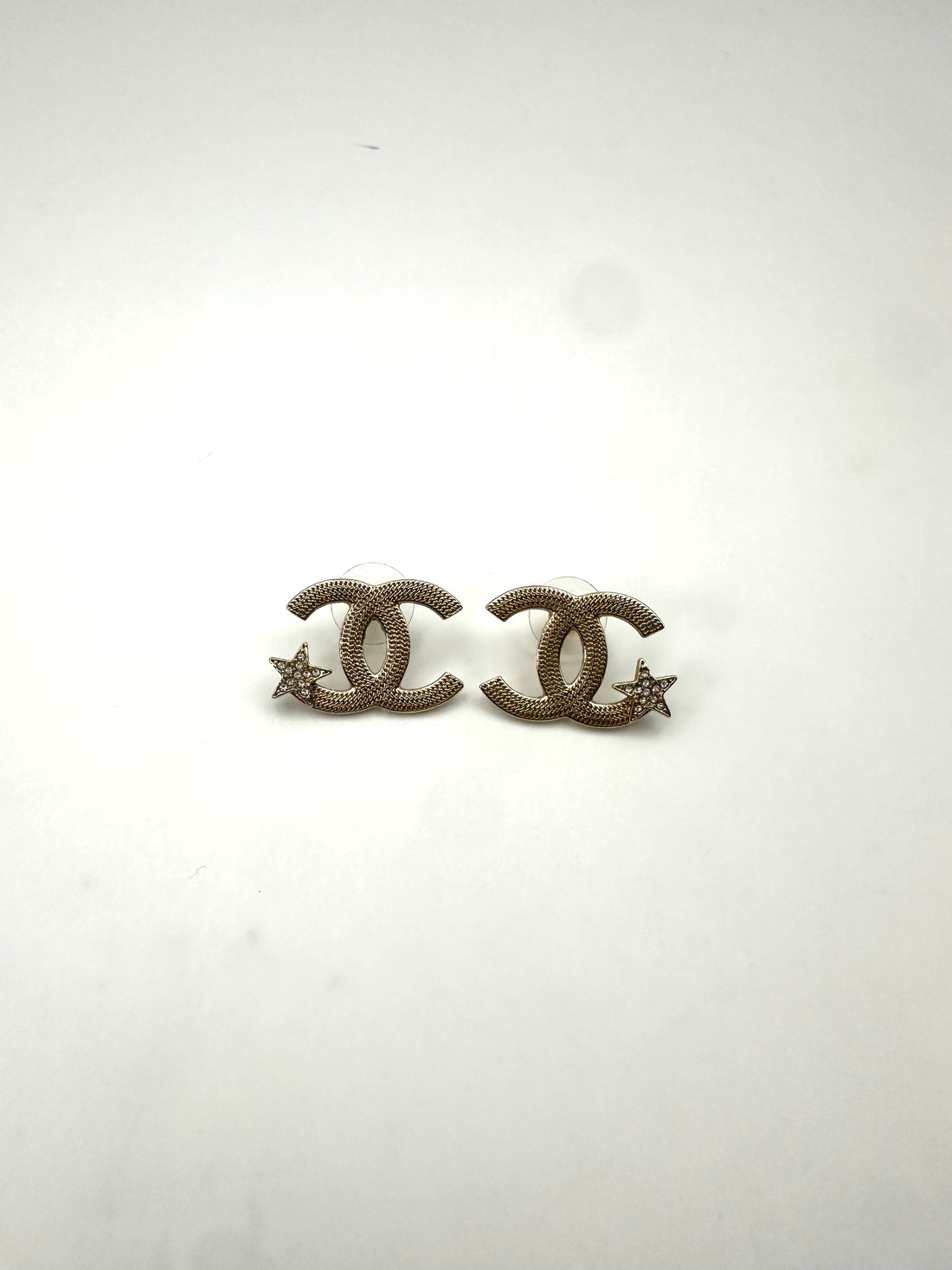 Chanel 23B Gold CC Logo Star Crystal Embellished Earrings CC1745