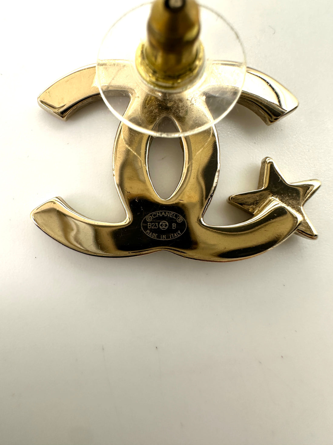 Chanel 23B Gold CC Logo Star Crystal Embellished Earrings CC1745
