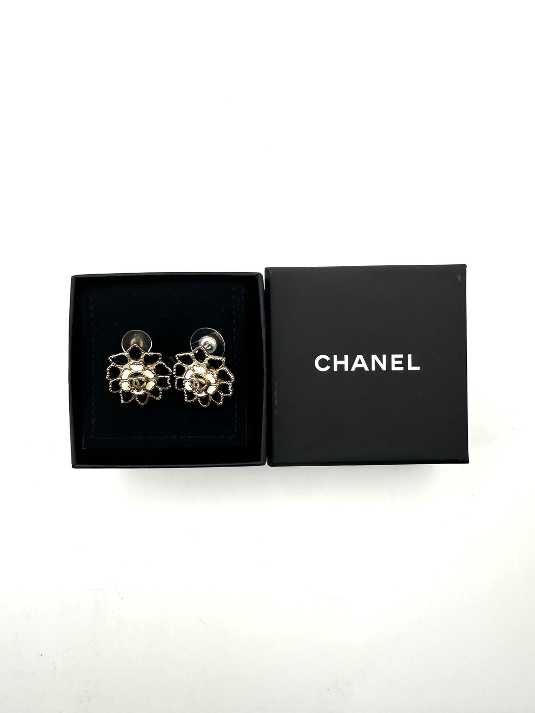 Chanel B15C Camellia Flower CC Logo Earrings CC1747