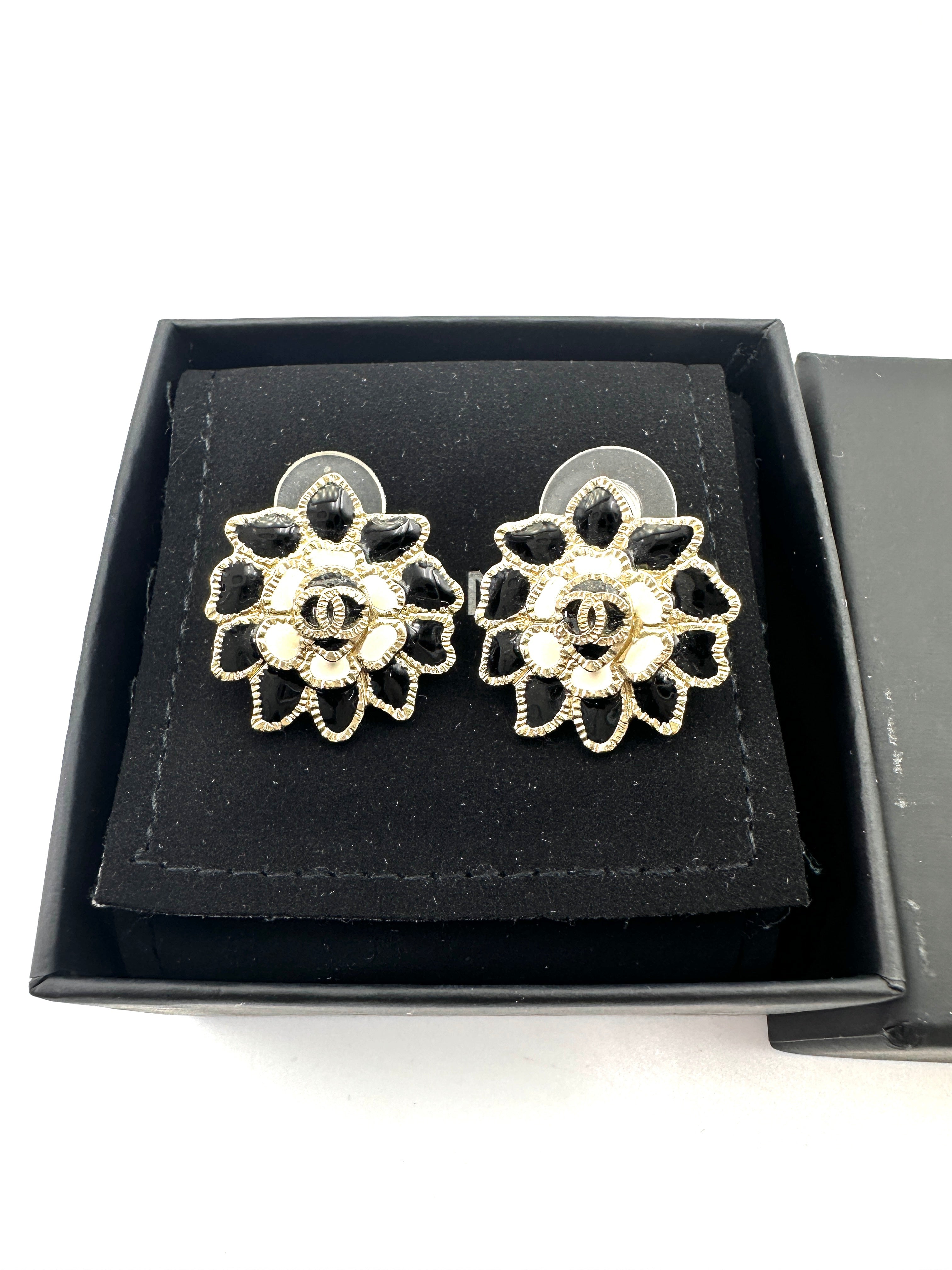 Chanel B15C Camellia Flower CC Logo Earrings CC1747