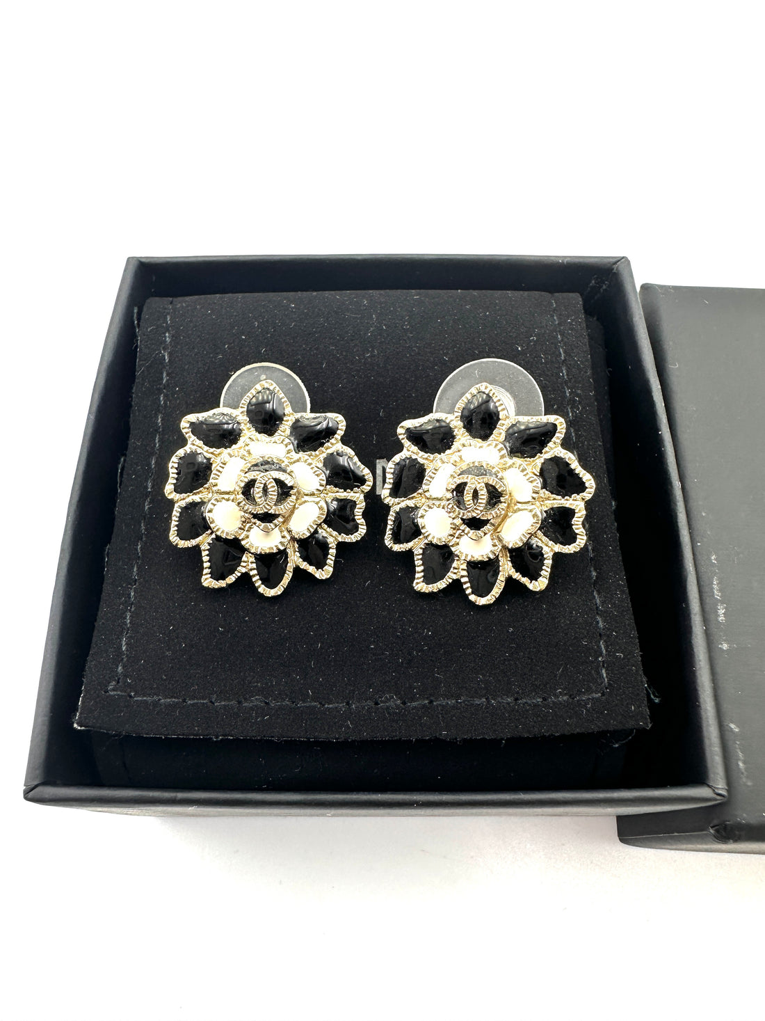 Chanel B15C Camellia Flower CC Logo Earrings CC1747