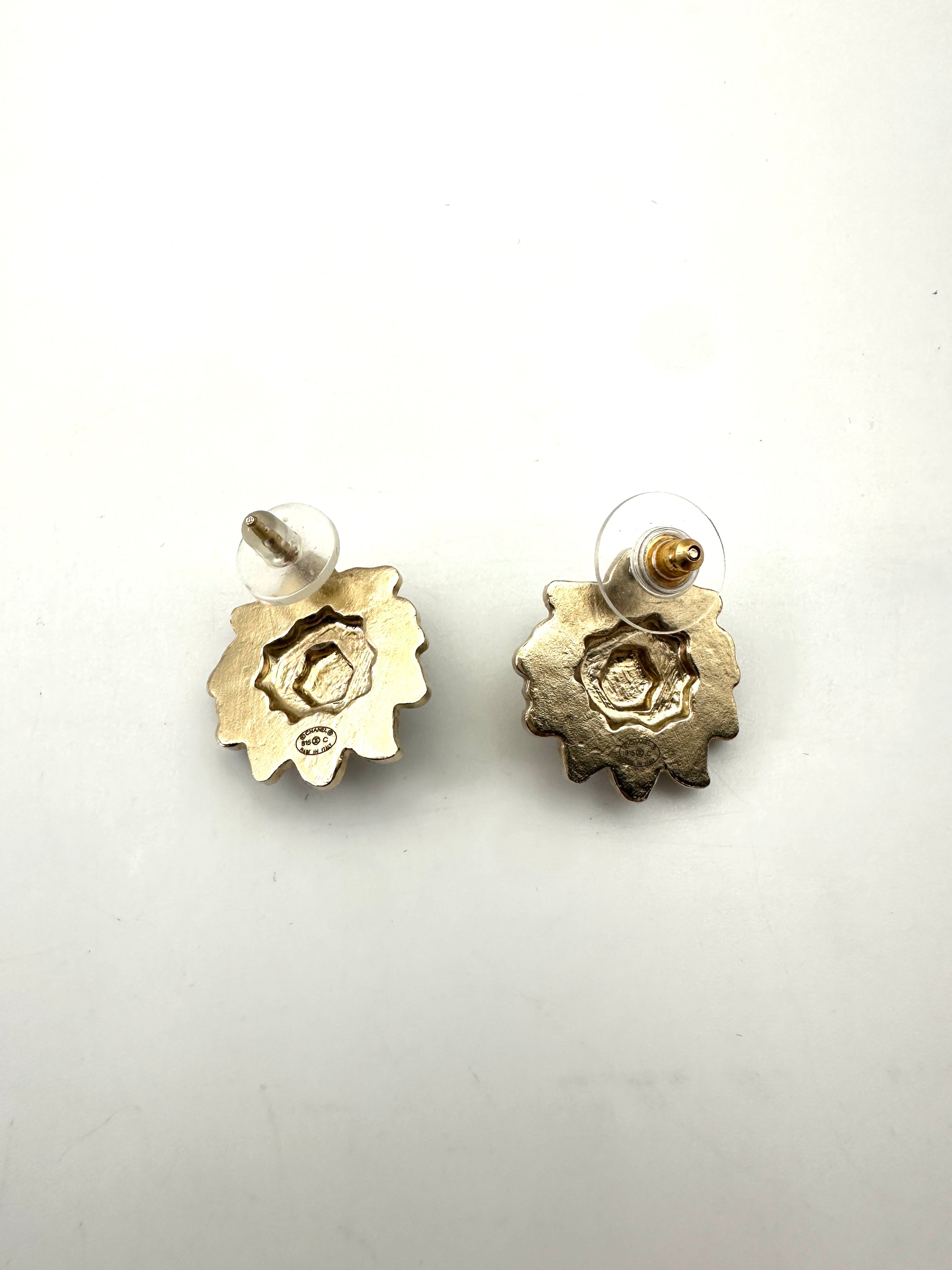 Chanel B15C Camellia Flower CC Logo Earrings CC1747