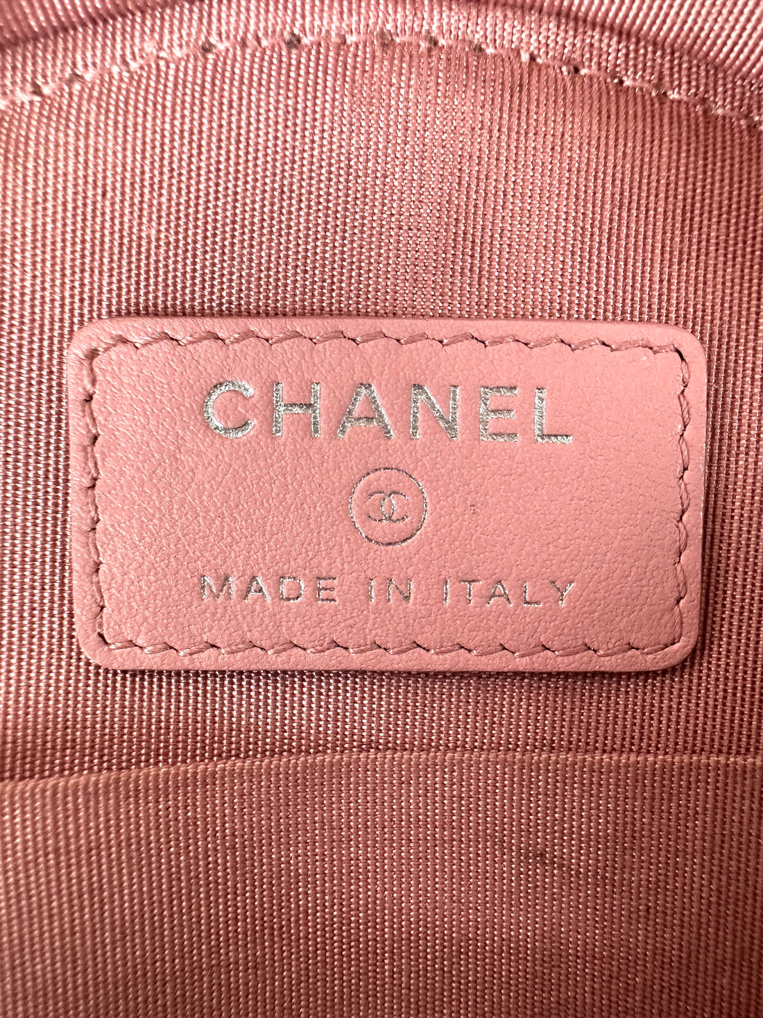 Chanel CC Filigree Pink/White Quilted Leather Round Clutch With Chain(27***92) CC1749