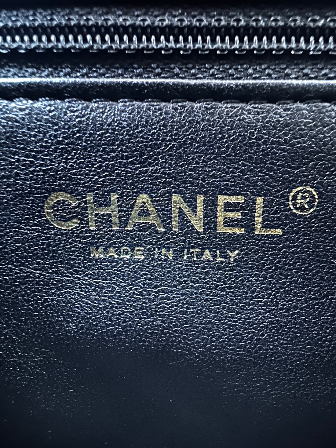 Chanel 22B Black Quilted Leather Mini Flap Bag With Heart Gold Ball Charm(XA****7A) CC1751