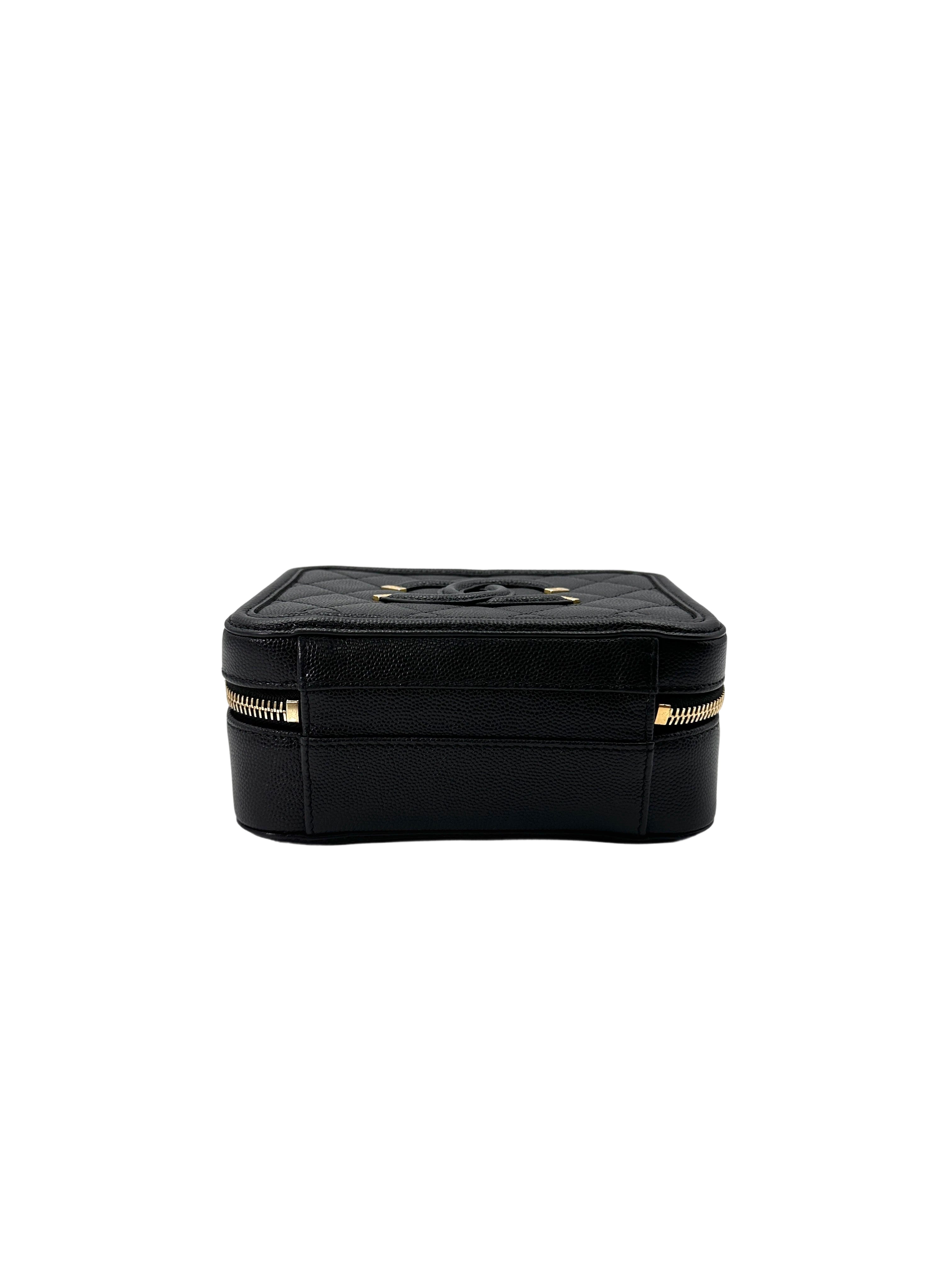 Chanel CC Filigree Navy Quilted Leather Vanity Case(28***49) CC1761