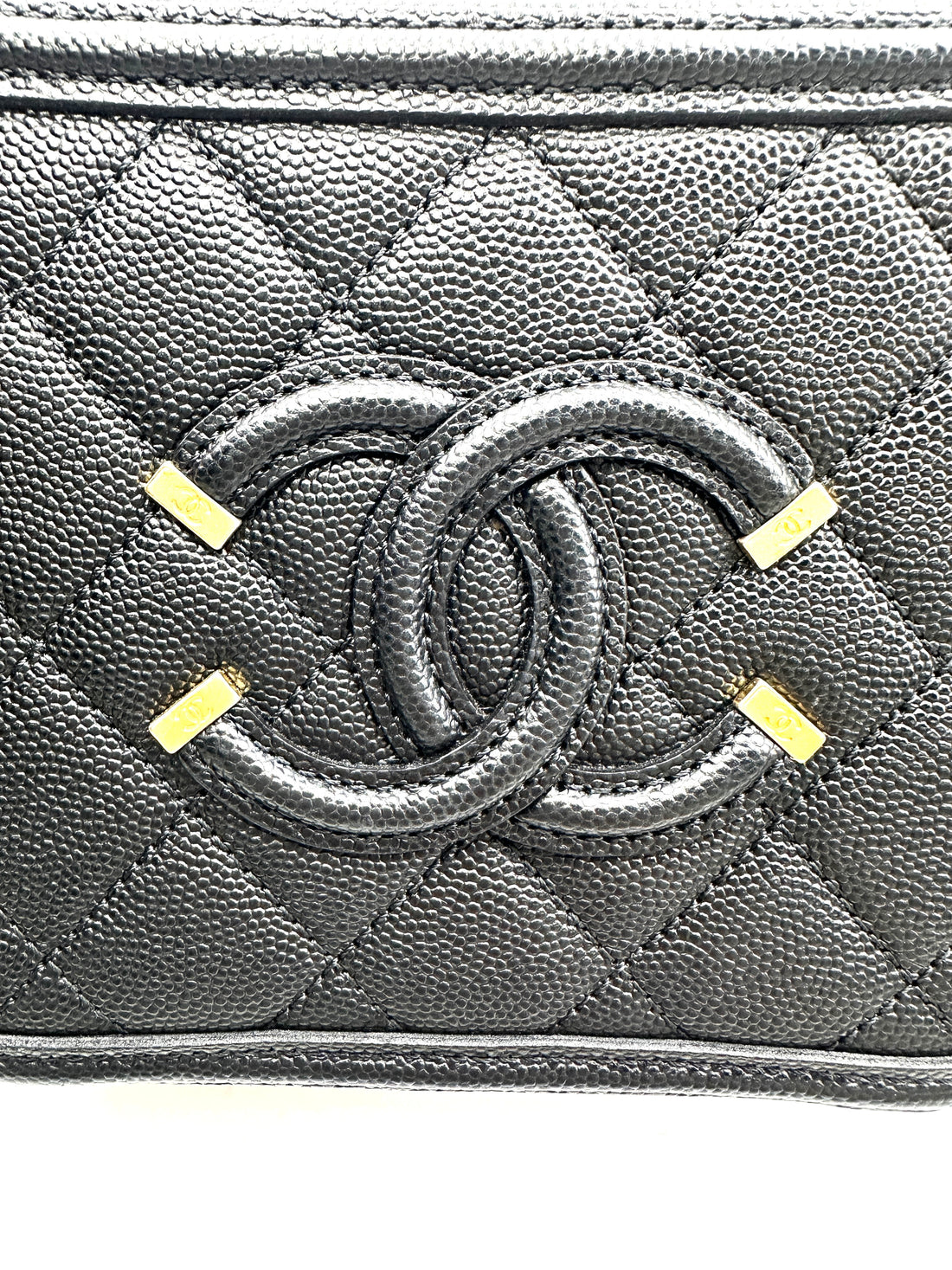 Chanel CC Filigree Navy Quilted Leather Vanity Case(28***49) CC1761
