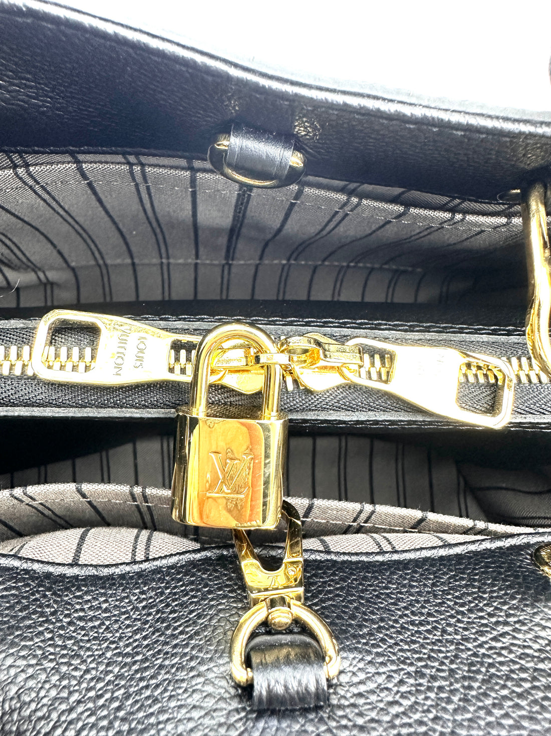 Louis Vuitton Montaigne Black Monogram Empreinte Leather Handle Bag LV2424