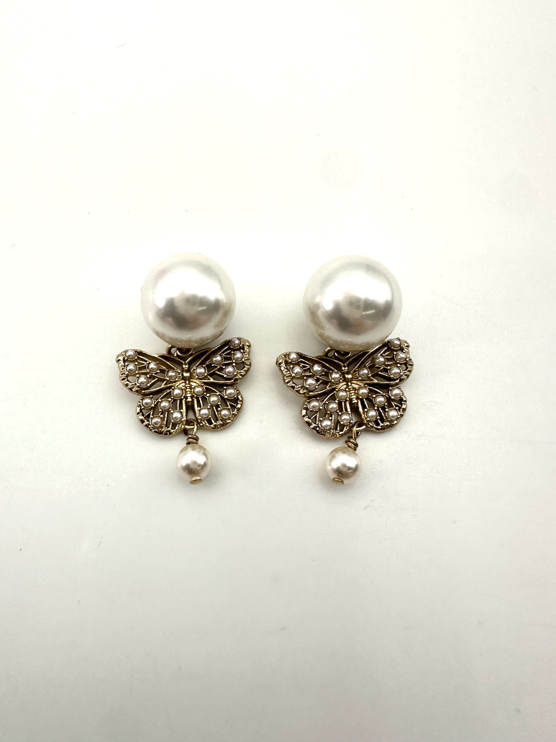 Dior Tribales Butterfly Earrings With White Resin Pearls
