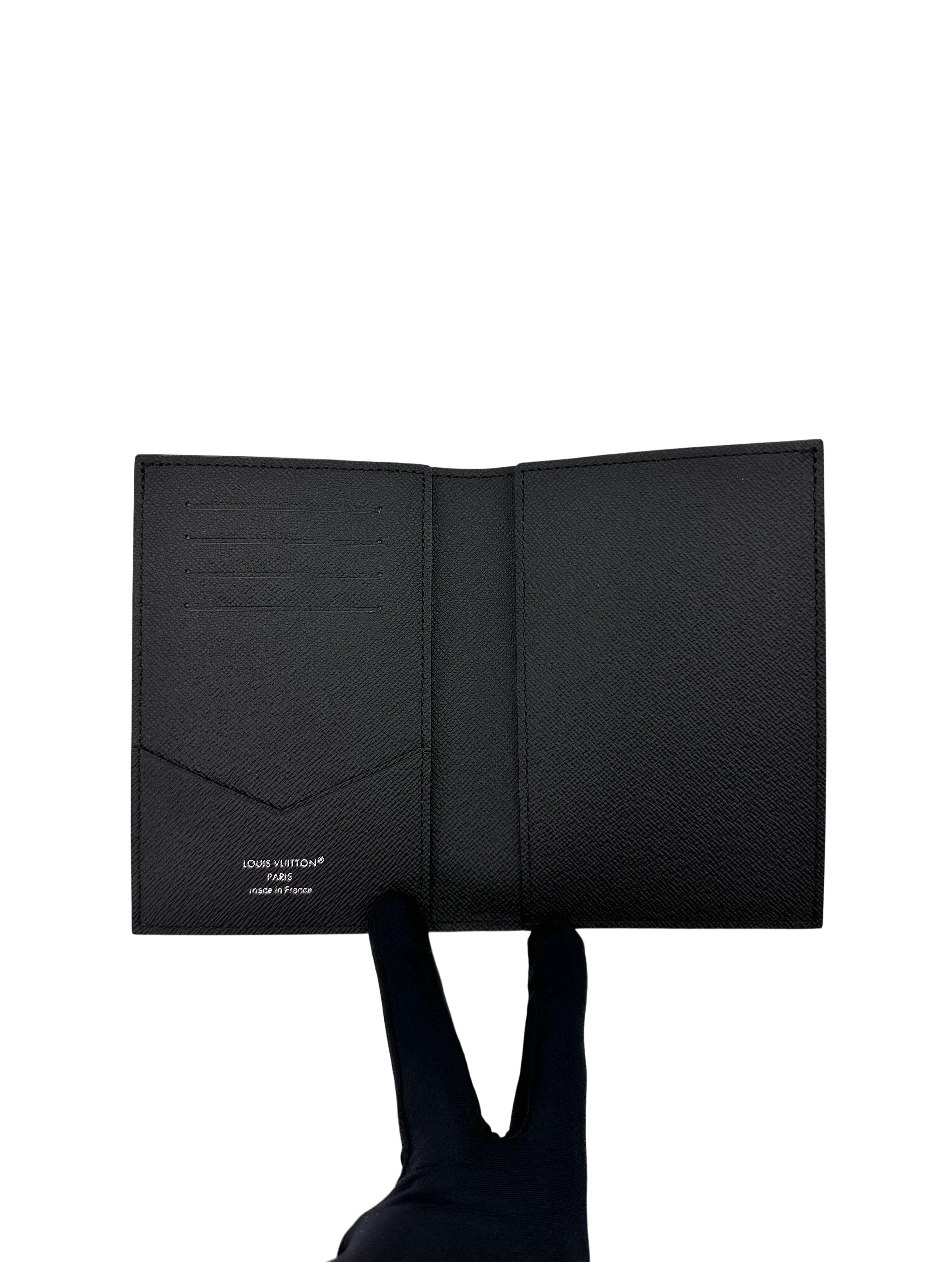 Louis Vuiton Pocket Organizer Monogram Gradient Canvas Wallet