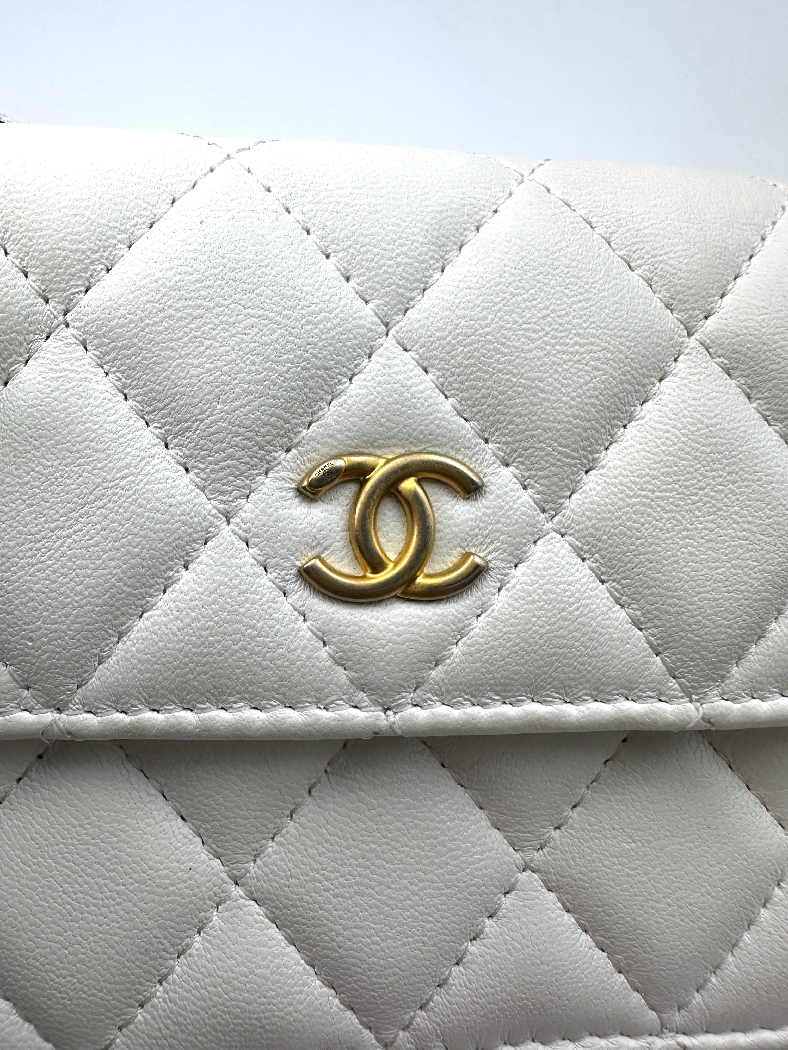 Chanel White Quilted Leather Pearl Crush Mini Wallet On Chain(30***93) CC1765