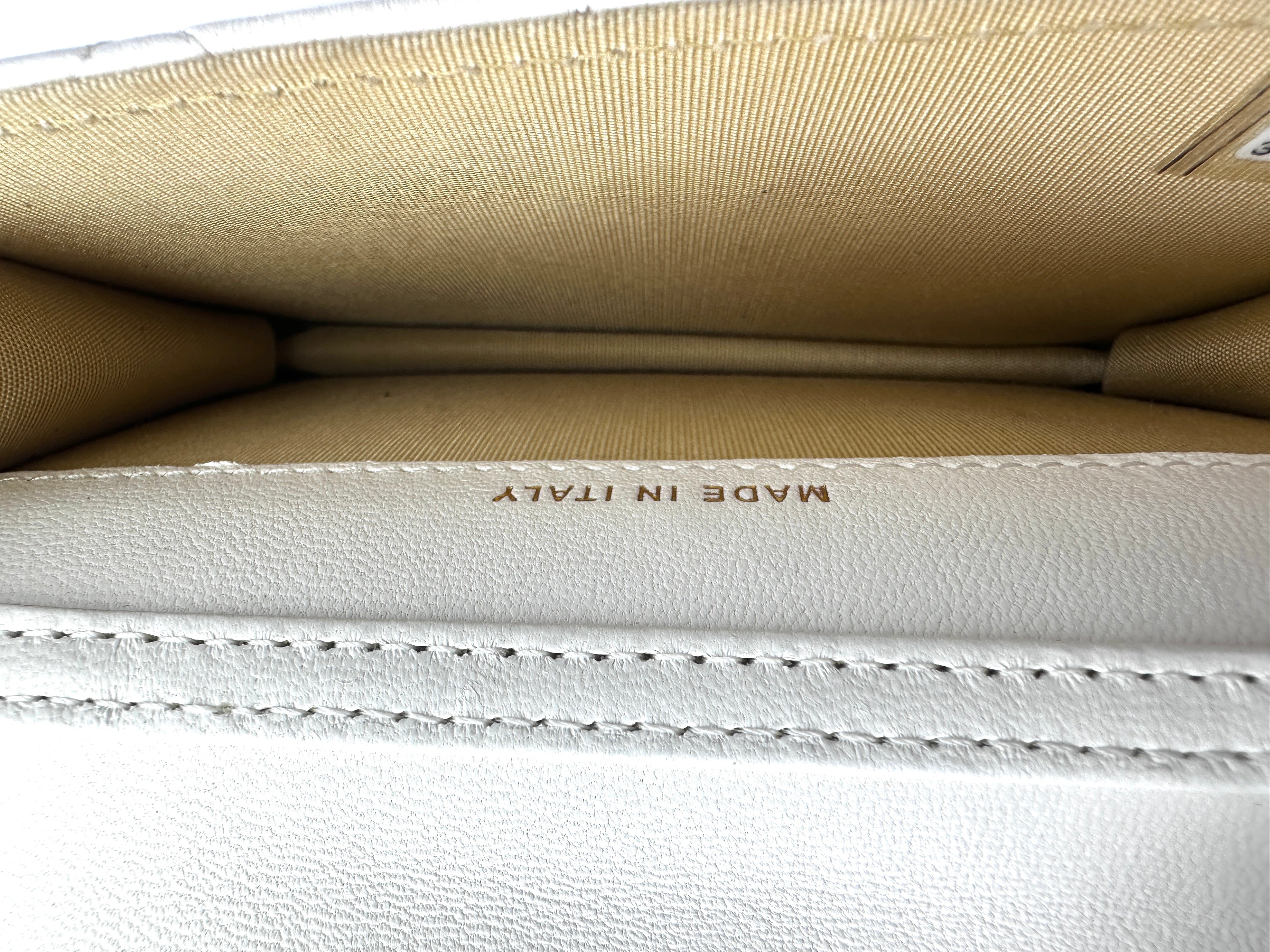 Chanel White Quilted Leather Pearl Crush Mini Wallet On Chain(30***93) CC1765