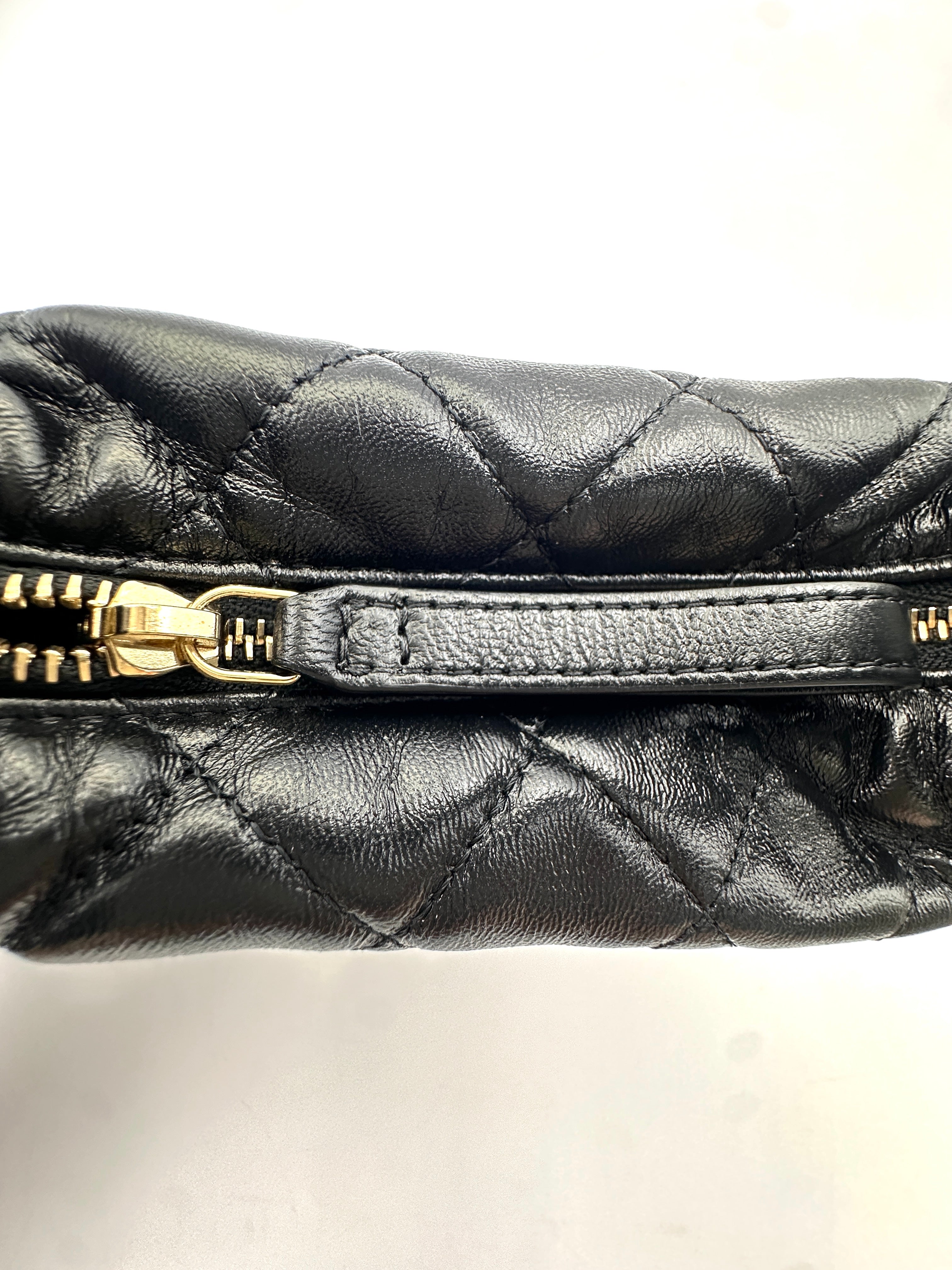 Chanel 23C Black Quilted Leather Chain Around Hobo Bag(T3***K8) CC1767
