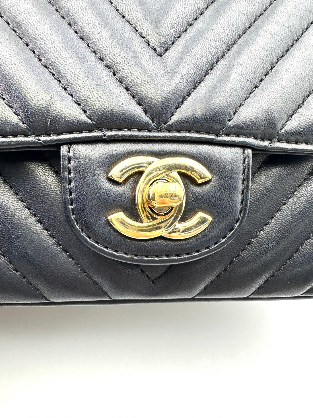 Chanel Mini Square Black Chevron Quilted Leather Flap Bag With Gold Buckle(23***06) CC1768