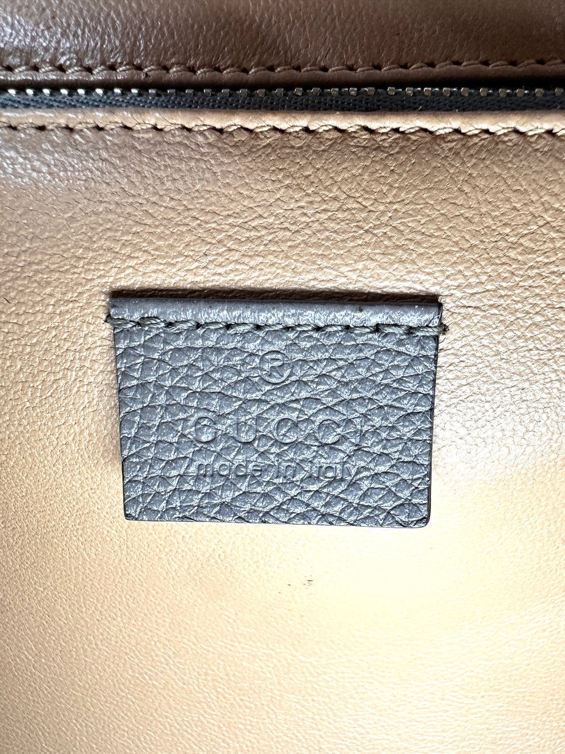 Gucci Zumi Grey Leather Handle Bag GG843