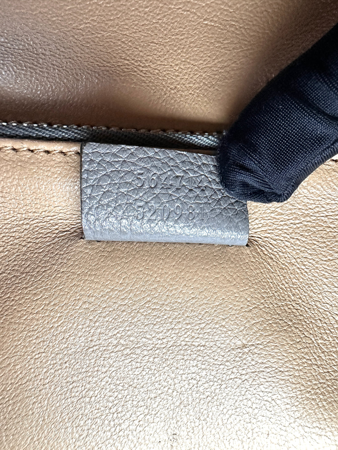 Gucci Zumi Grey Leather Handle Bag GG843