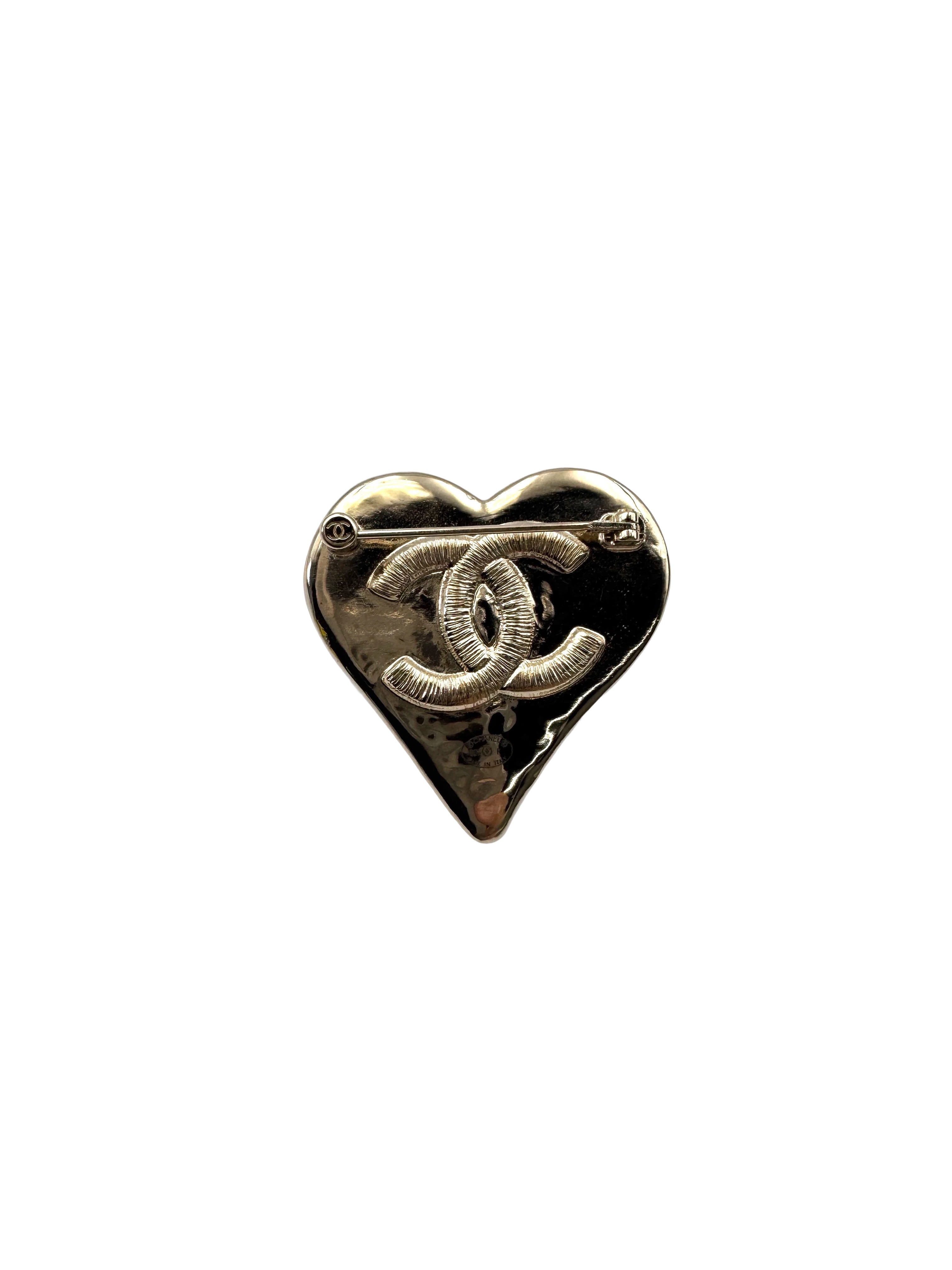 Chanel 21K Black/Gold Metal CC Heart Brooch CC1772