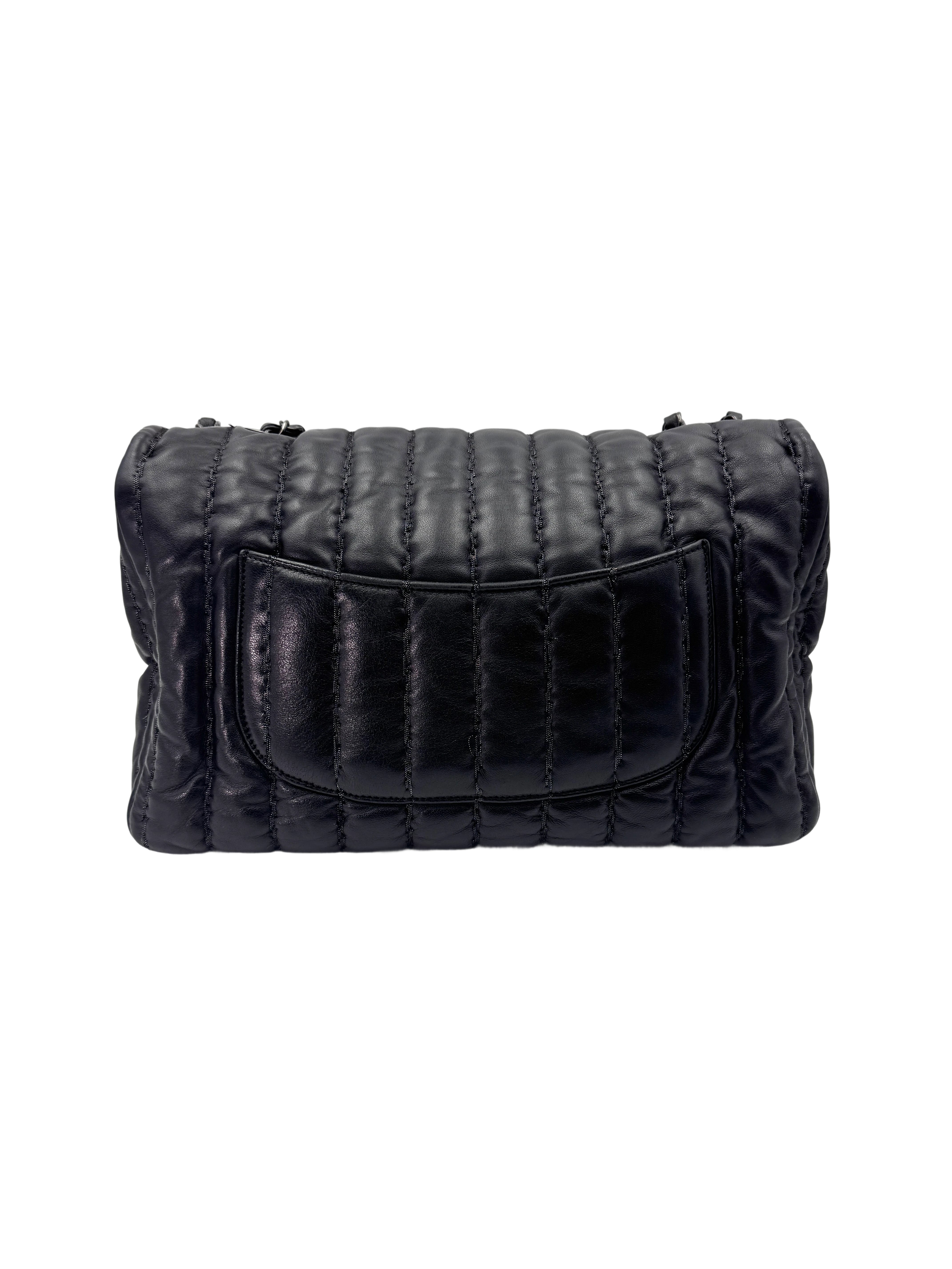 Chanel Vertical Stitch Black Quilted Leather Flap Bag(15***02) IRIS163