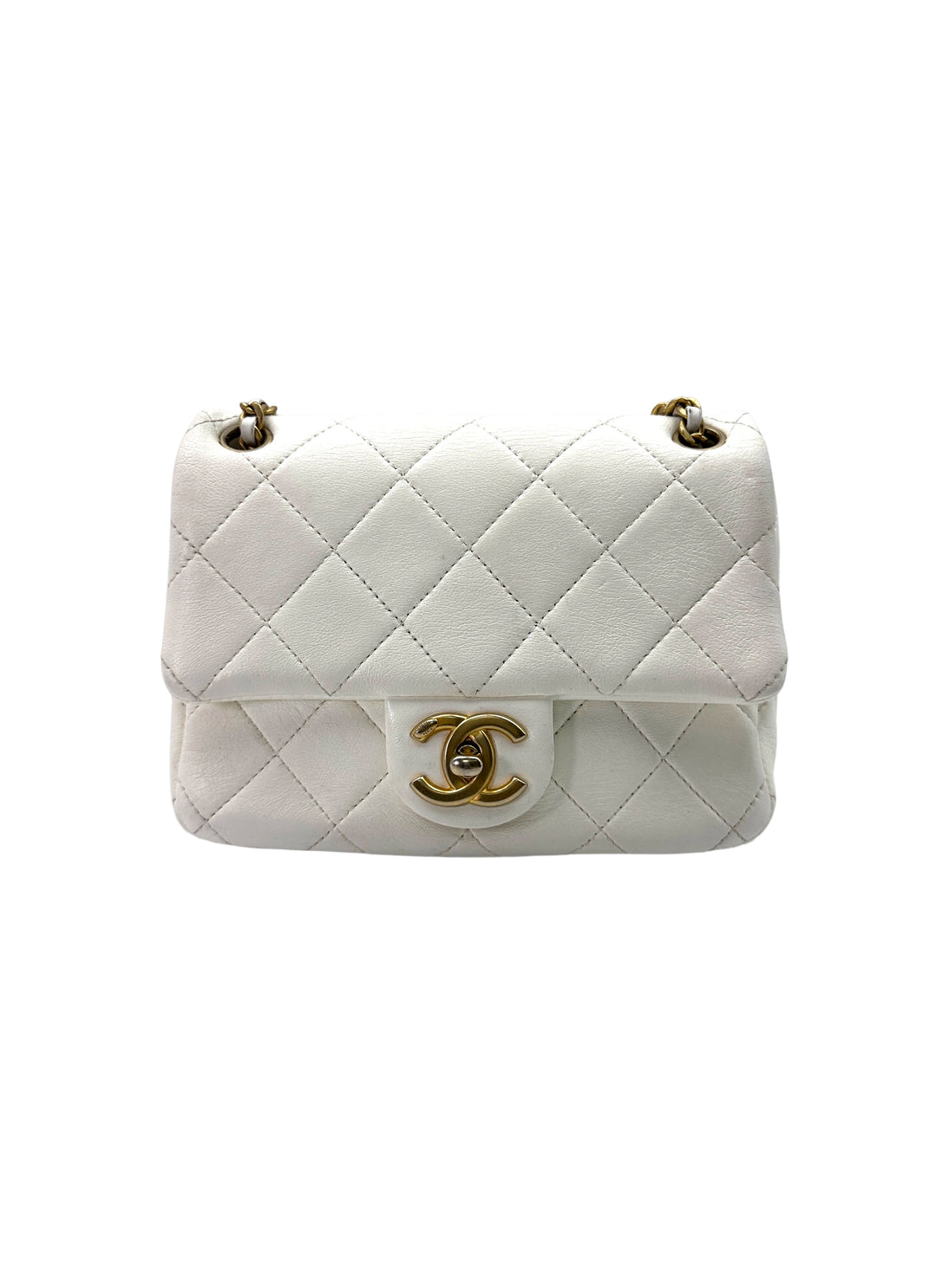 Chanel 22P White Quilted Lambskin Flap Bag With Heart Pearl Crush(C4***99) CC1777
