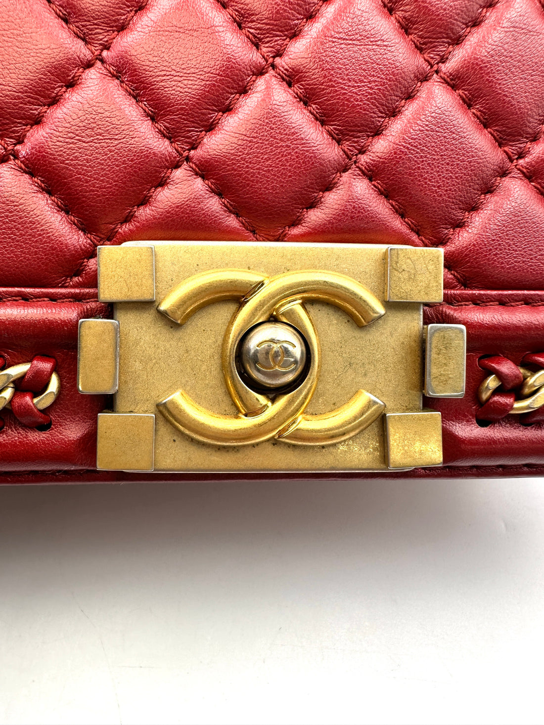 Chanel LeBoy Red Quilted Leather Top Handle Flap Bag With Gold Buckle(24***64) CC1778