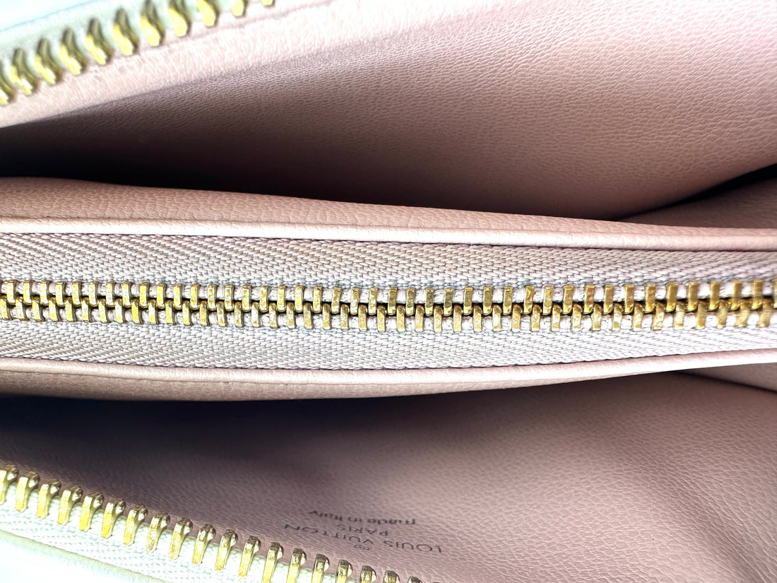Louis Vuitton Coussin BB Milky Way White Monogram Embossed Puffy Leather Shoulder Bag IRIS146