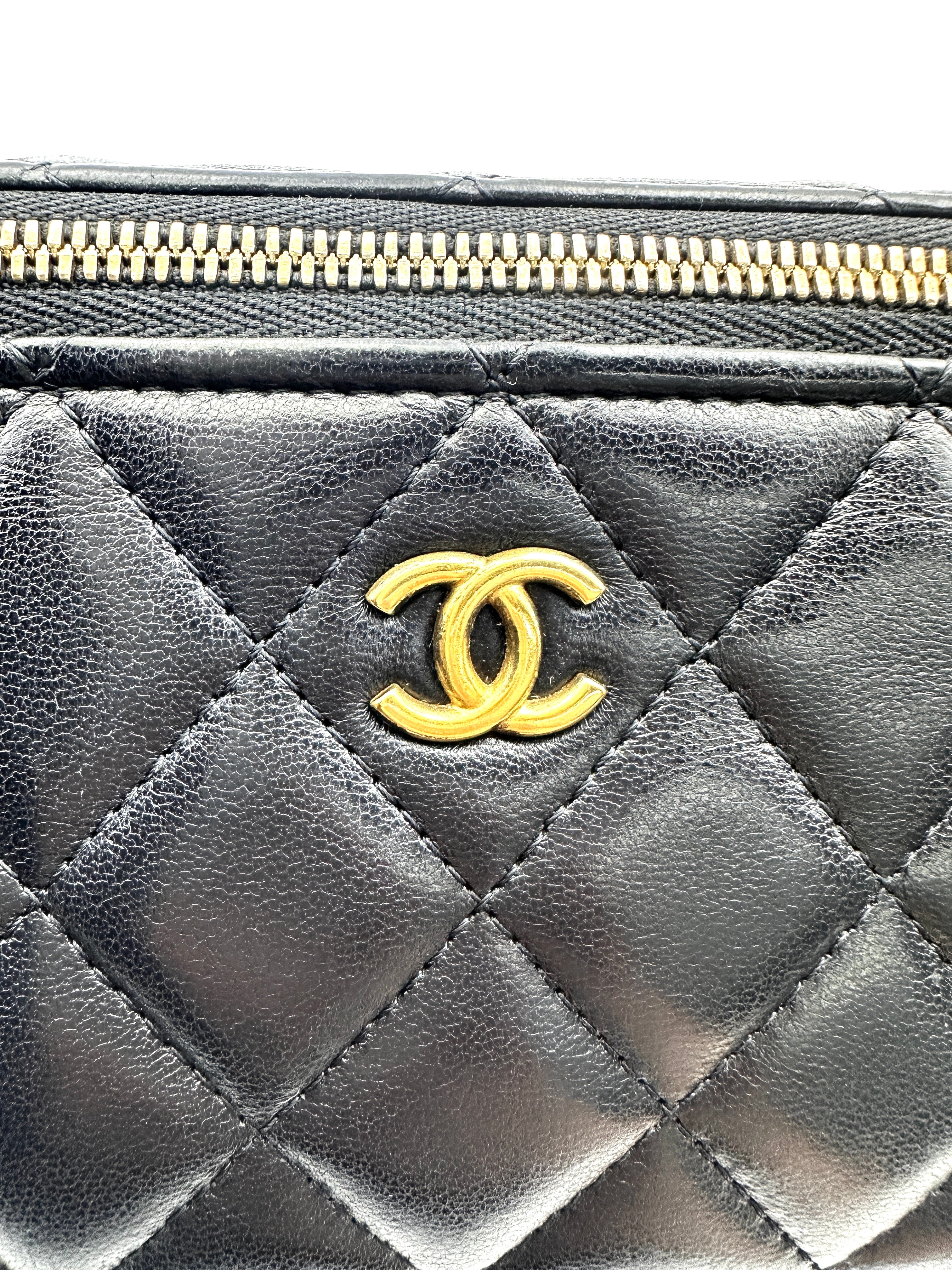 Chanel 22K Black Quilted Lambskin Long Vanity Case With Gold Buckle(PP***X1) IRIS165