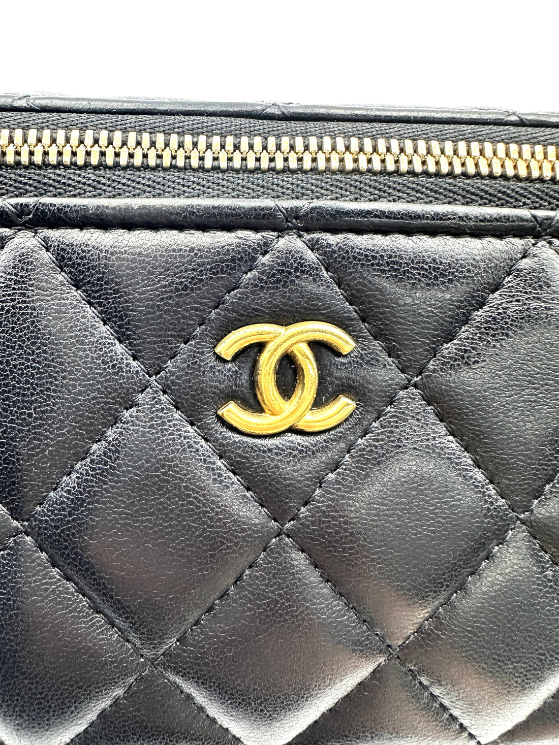 Chanel 22K Black Quilted Lambskin Long Vanity Case With Gold Buckle(PP***X1) IRIS165