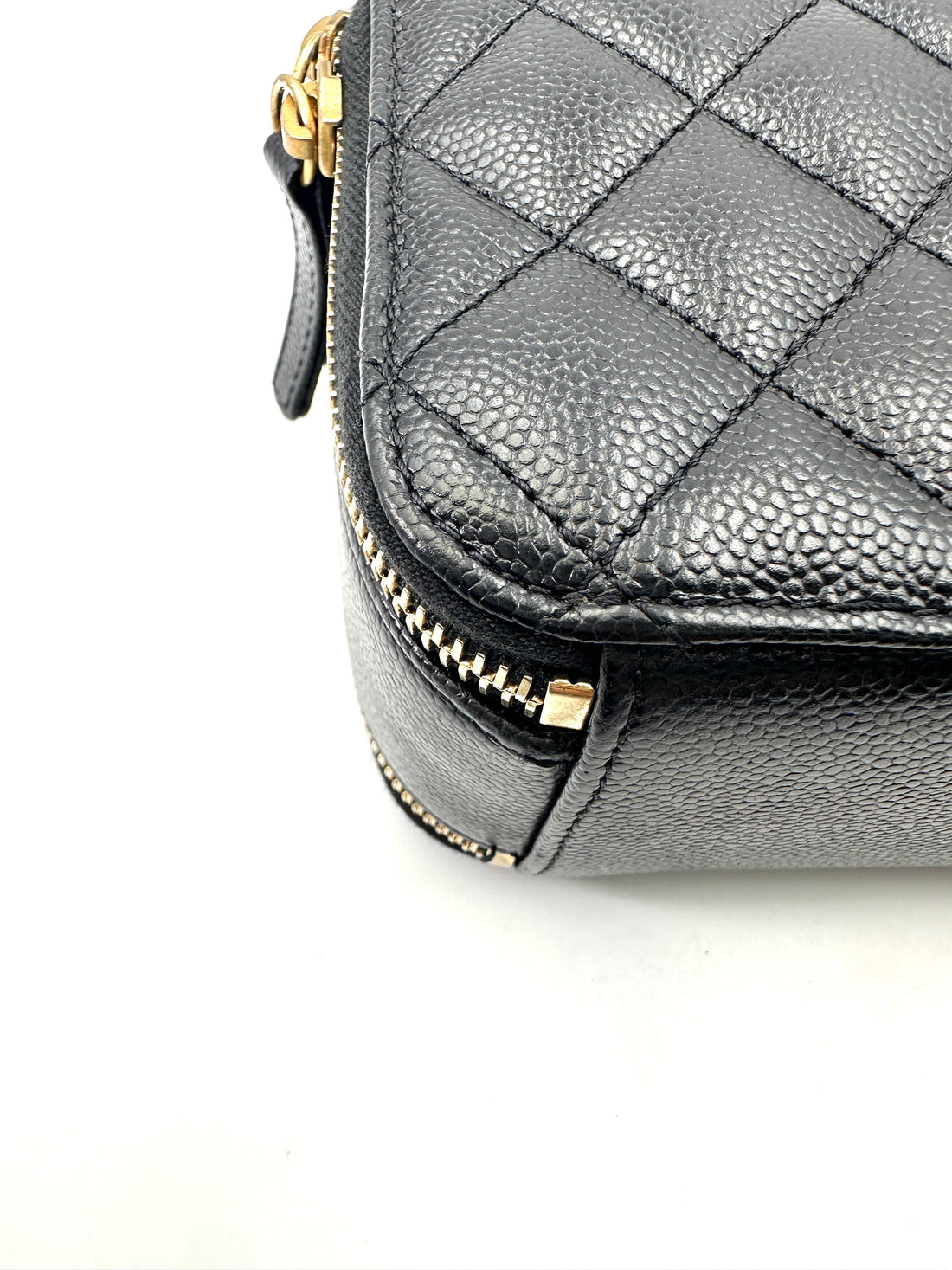Chanel 22S Black Quilted Leather Vanity Case With Gold Hardware(HT***L2) CC1786