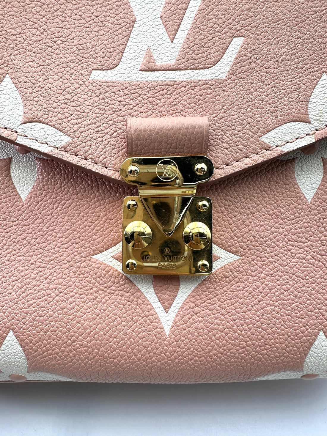 Louis Vuitton Pink/White Monogram Giant Pochette Metis IRIS170
