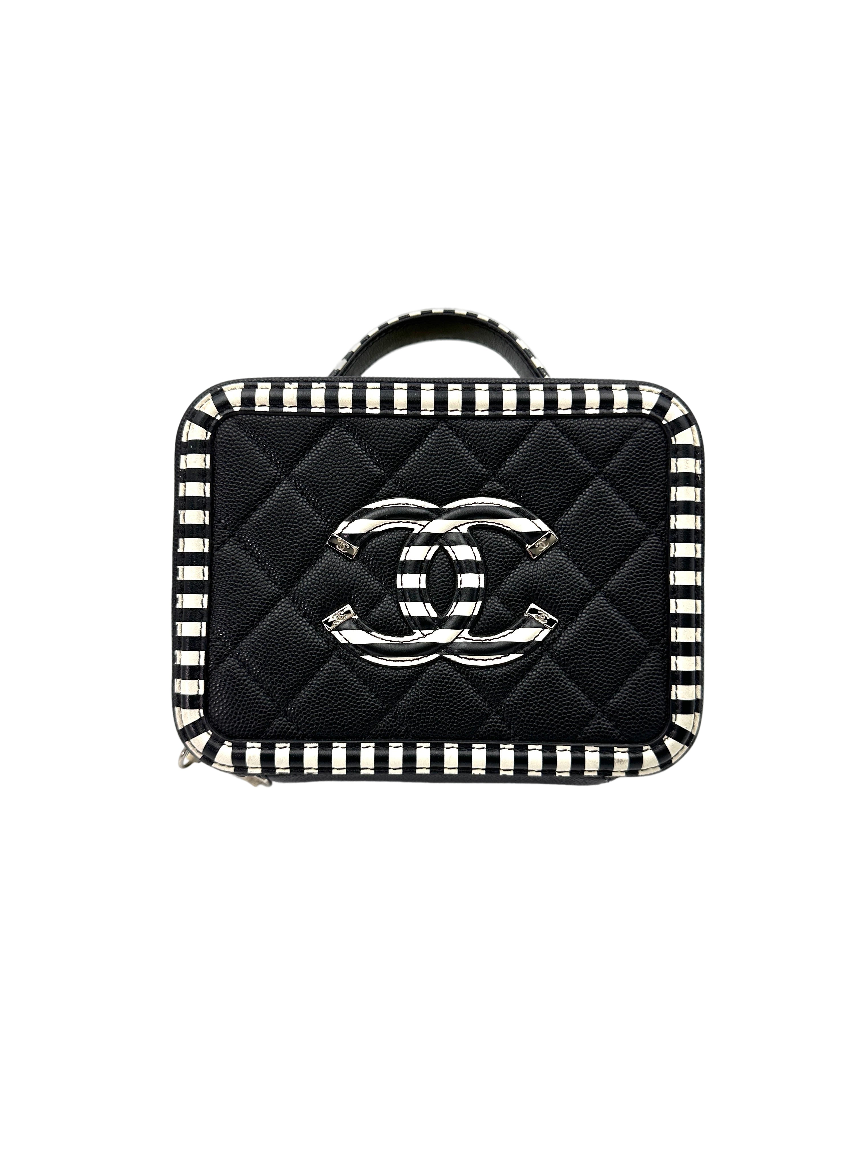 Chanel CC Filigree Black/White Striped Quilted Leather Vanity Case(27***59) CC1793