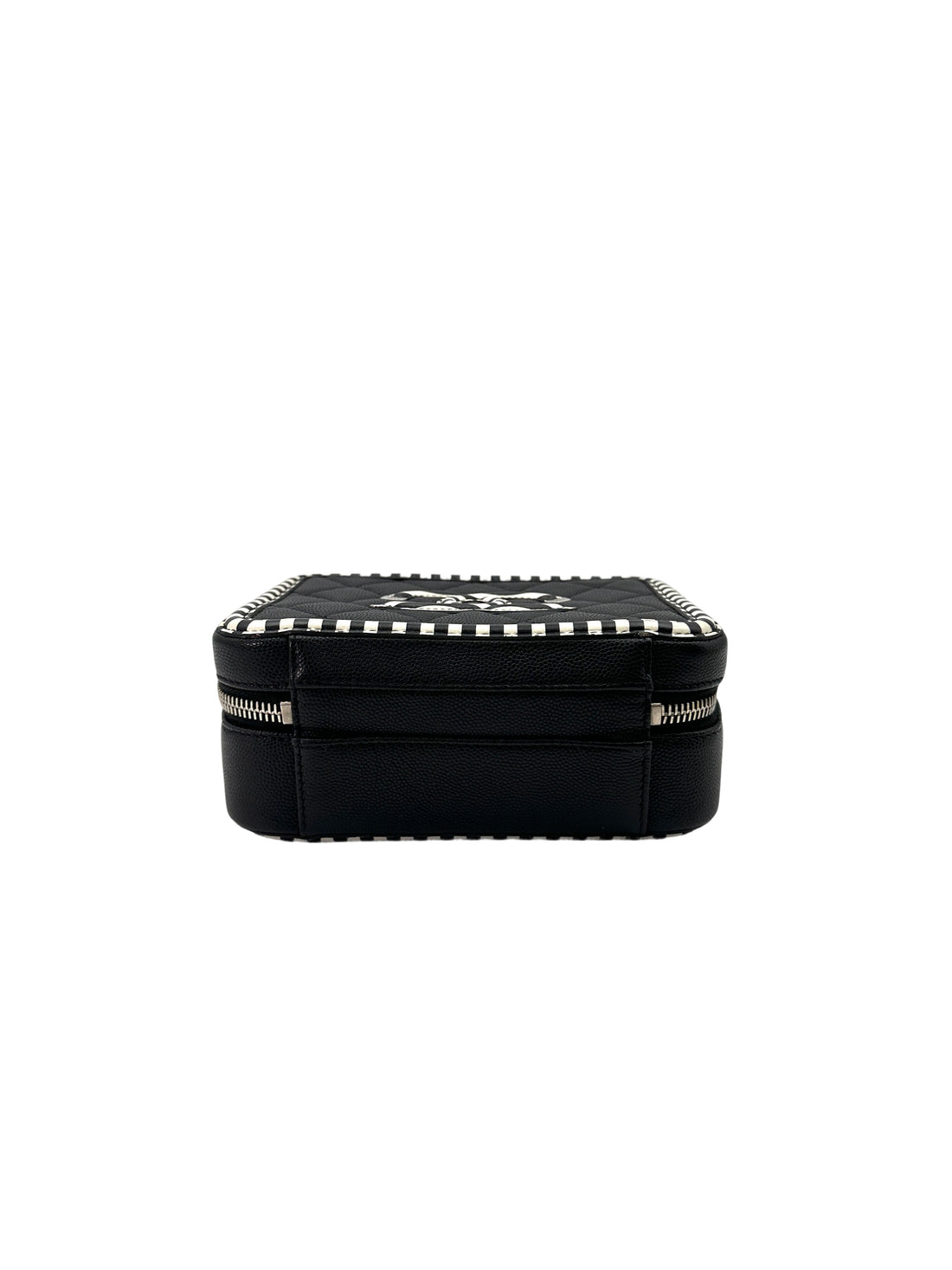 Chanel CC Filigree Black/White Striped Quilted Leather Vanity Case(27***59) CC1793