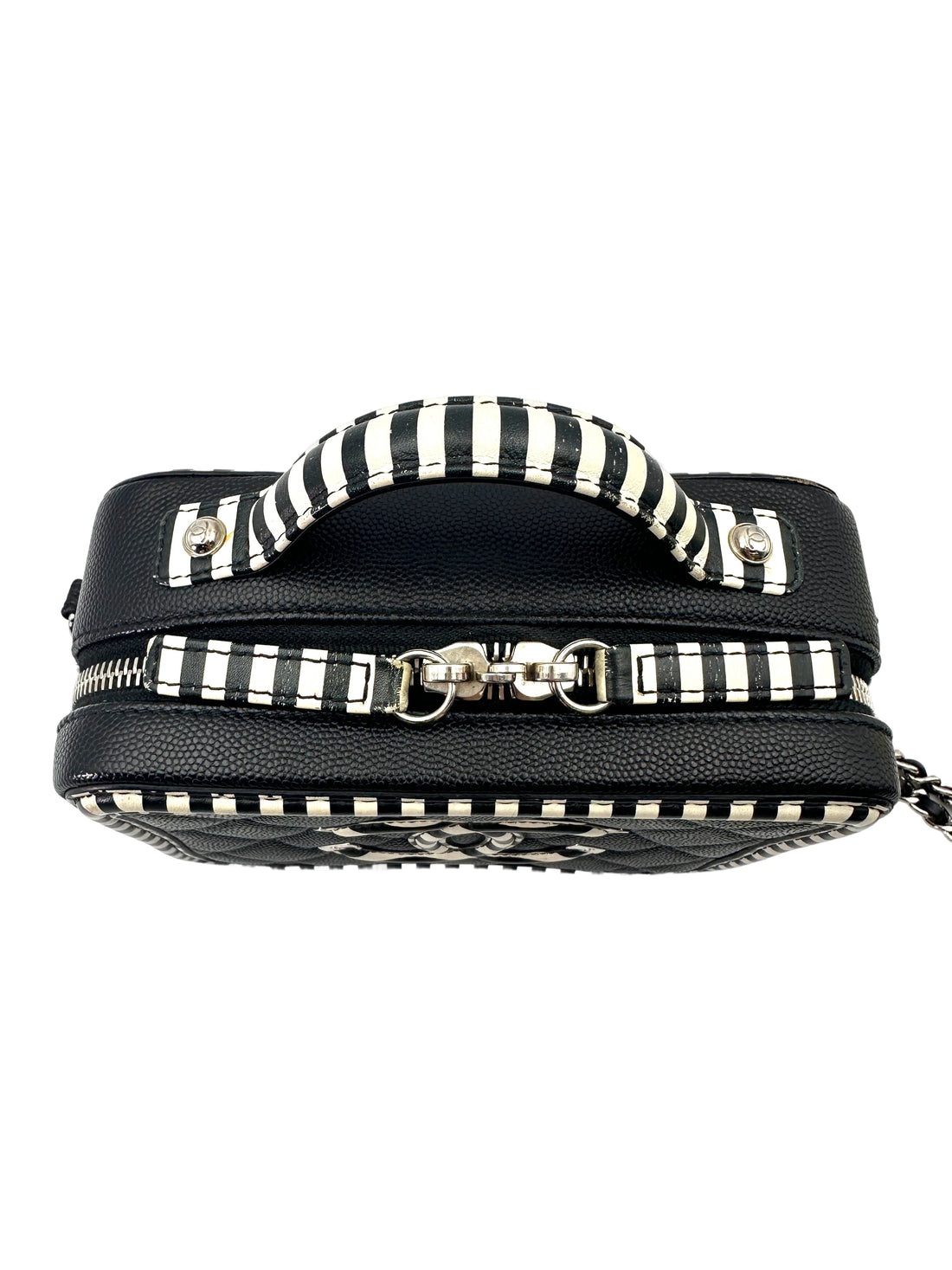 Chanel CC Filigree Black/White Striped Quilted Leather Vanity Case(27***59) CC1793