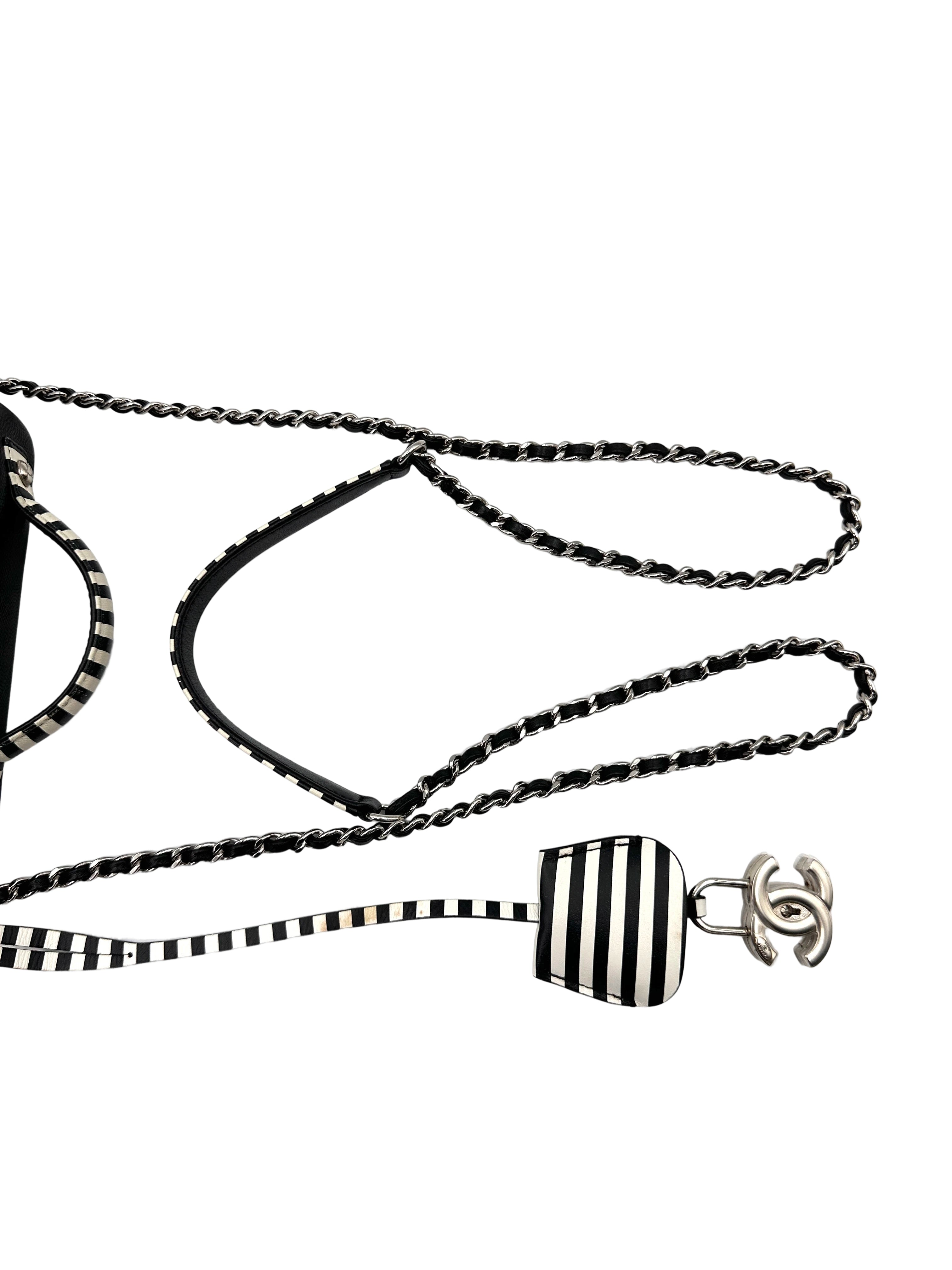 Chanel CC Filigree Black/White Striped Quilted Leather Vanity Case(27***59) CC1793