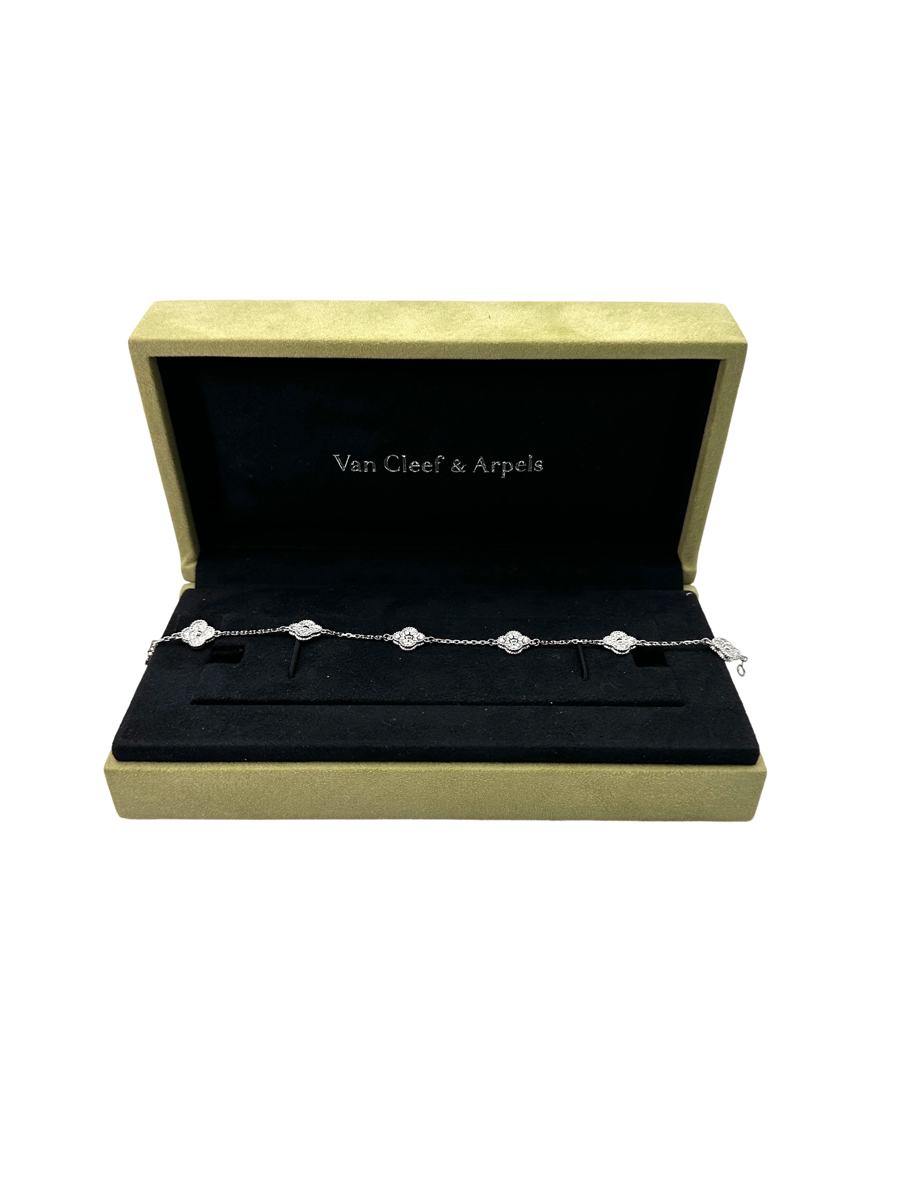 Van Cleef & Arpels White Sweet Alhambra 6 Motifs VC02