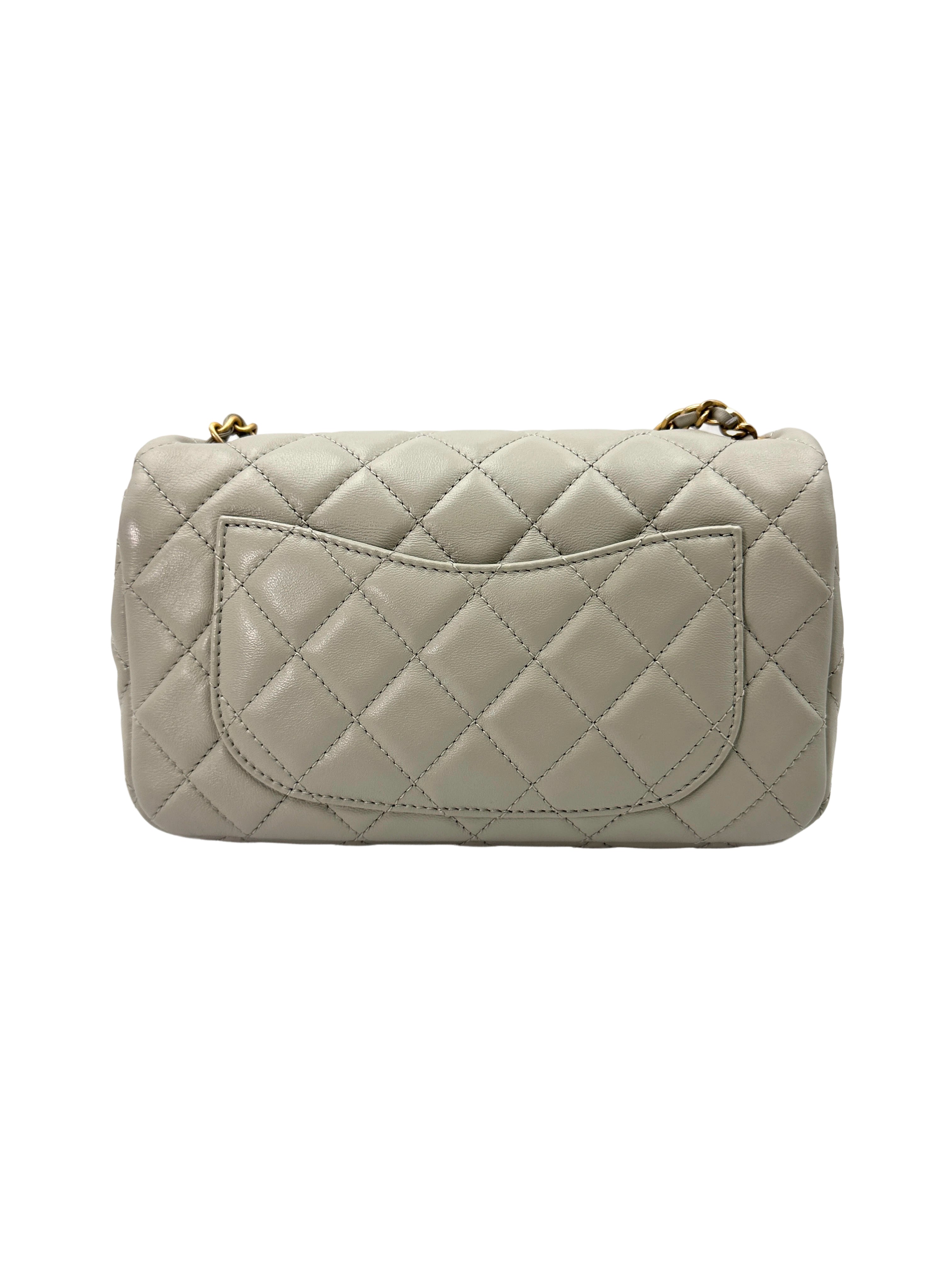 Chanel 22C Classic Flap Grey Quilted Leather Flap Bag With Gold Hardware(X4***53) CC1795